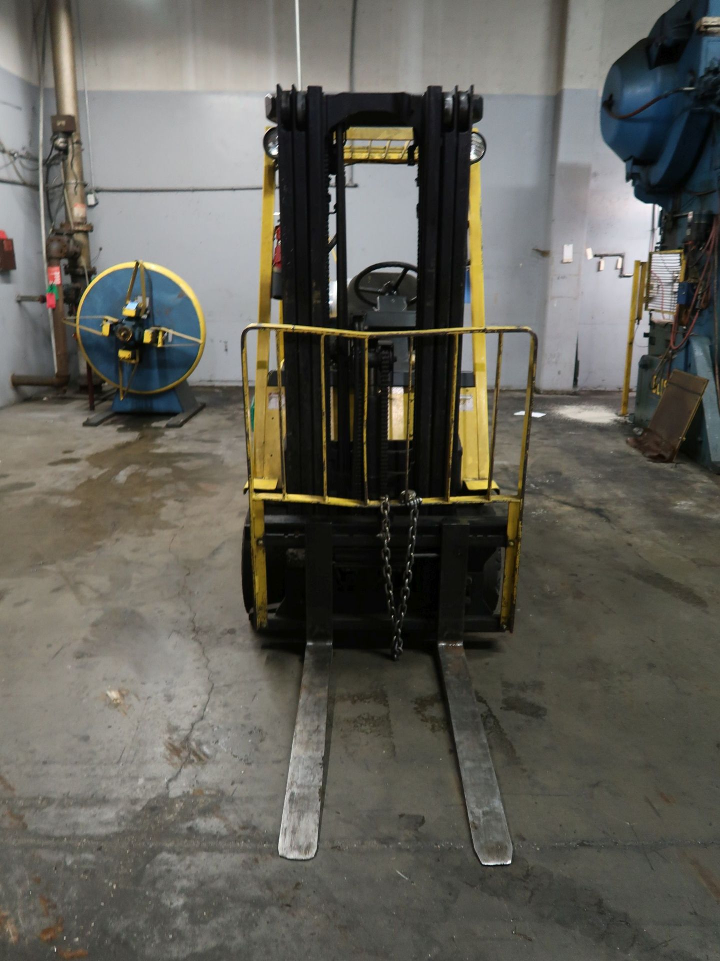 5,000 LB. HYSTER MODEL S50XM LP GAS SOLID TIRE LIFT TRUCK; S/N D187V15809W, 3-STAGE MAST, 81" MAST - Image 2 of 11