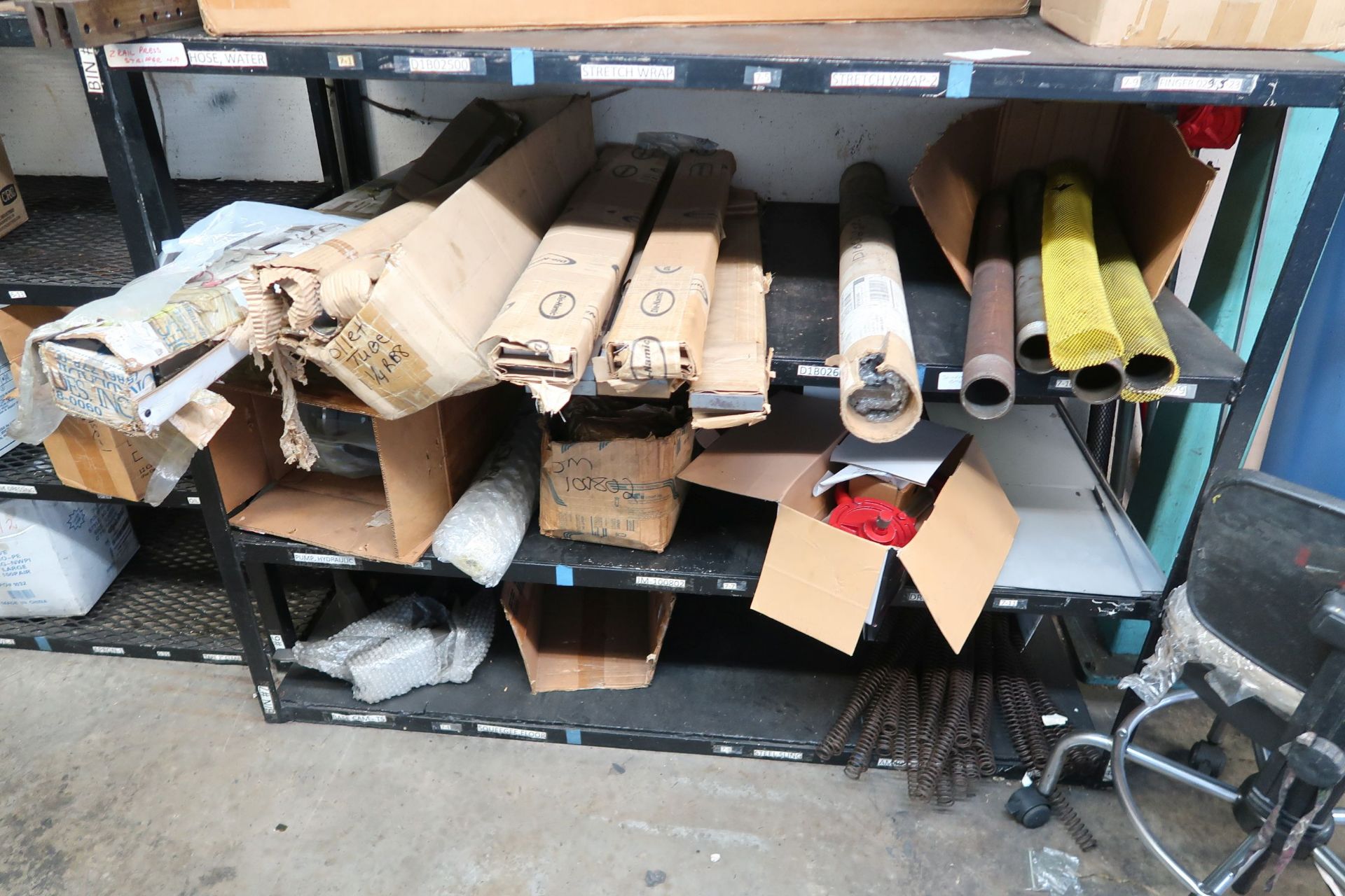 (LOT) MISCELLANEOUS GREASE, OIL, SEALANT, PUMPS, TOOLING - Image 2 of 5