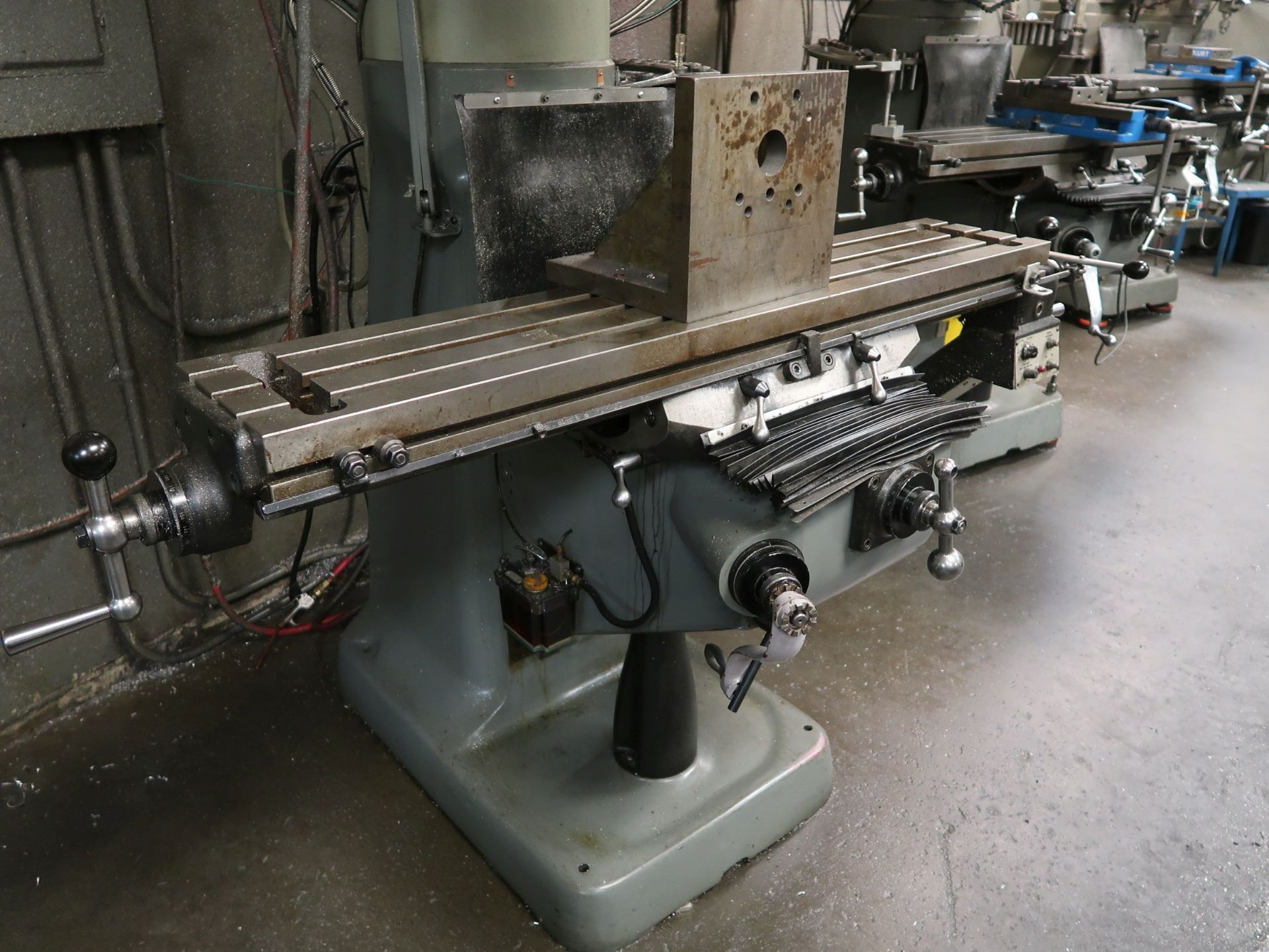 2 HP BRIDGEPORT VERTICAL MILLING MACHINE; S/N HDNG0114, SPINDLE SEEP 60-4,200 RPM, 9" X 42" POWER - Image 7 of 7