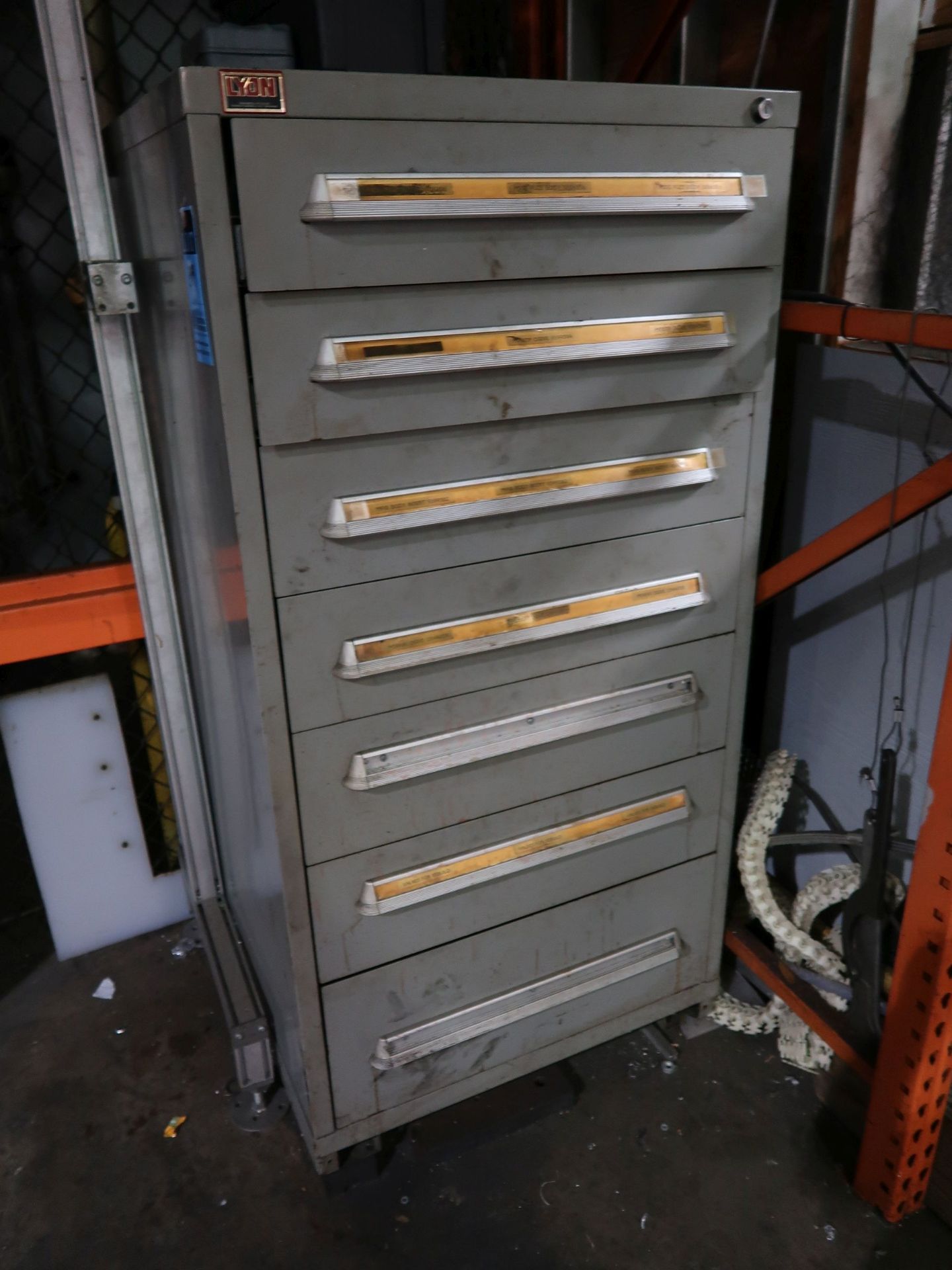 7-DRAWER LYON CABINET WITH MISCELLANEOUS HYDROMAT TOOLING AND PARTS