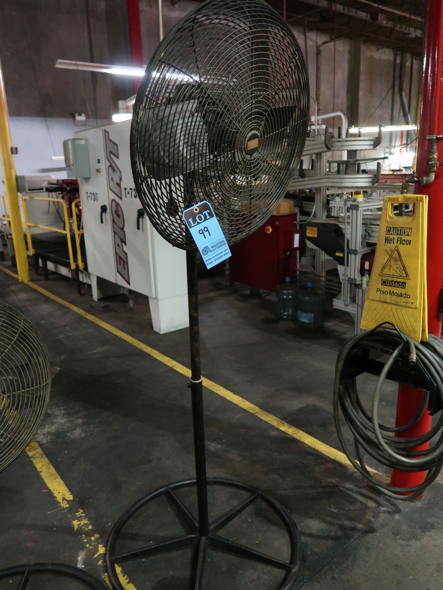 24" DIAMETER PEDESTAL AIR CIRCULATOR