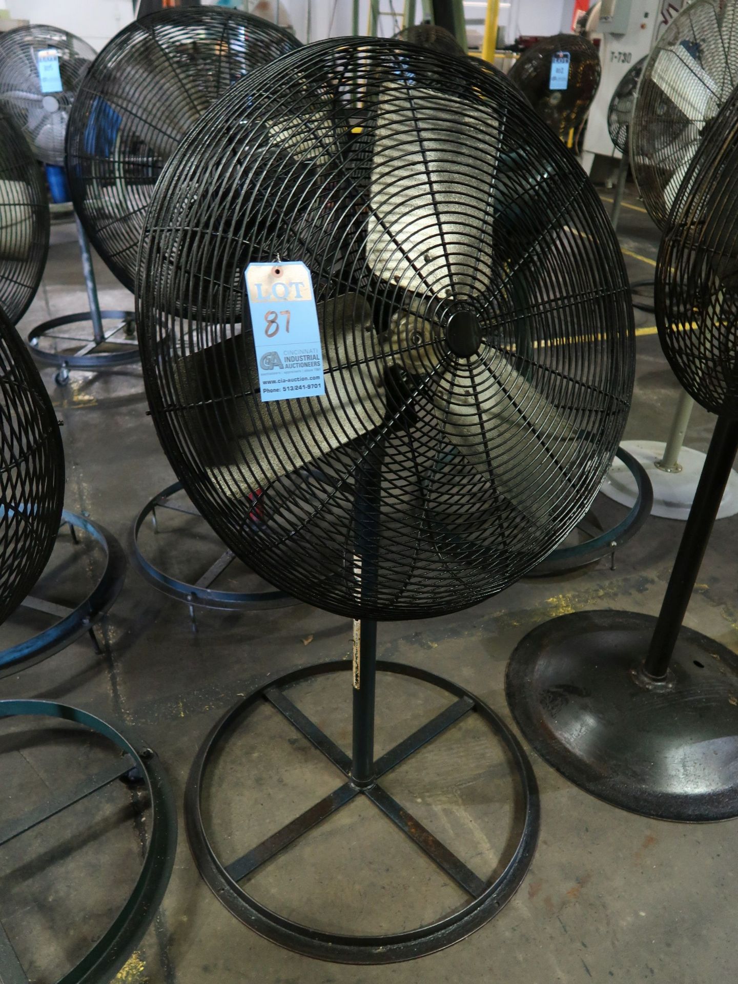 28" DIAMETER PEDESTAL AIR CIRCULATOR