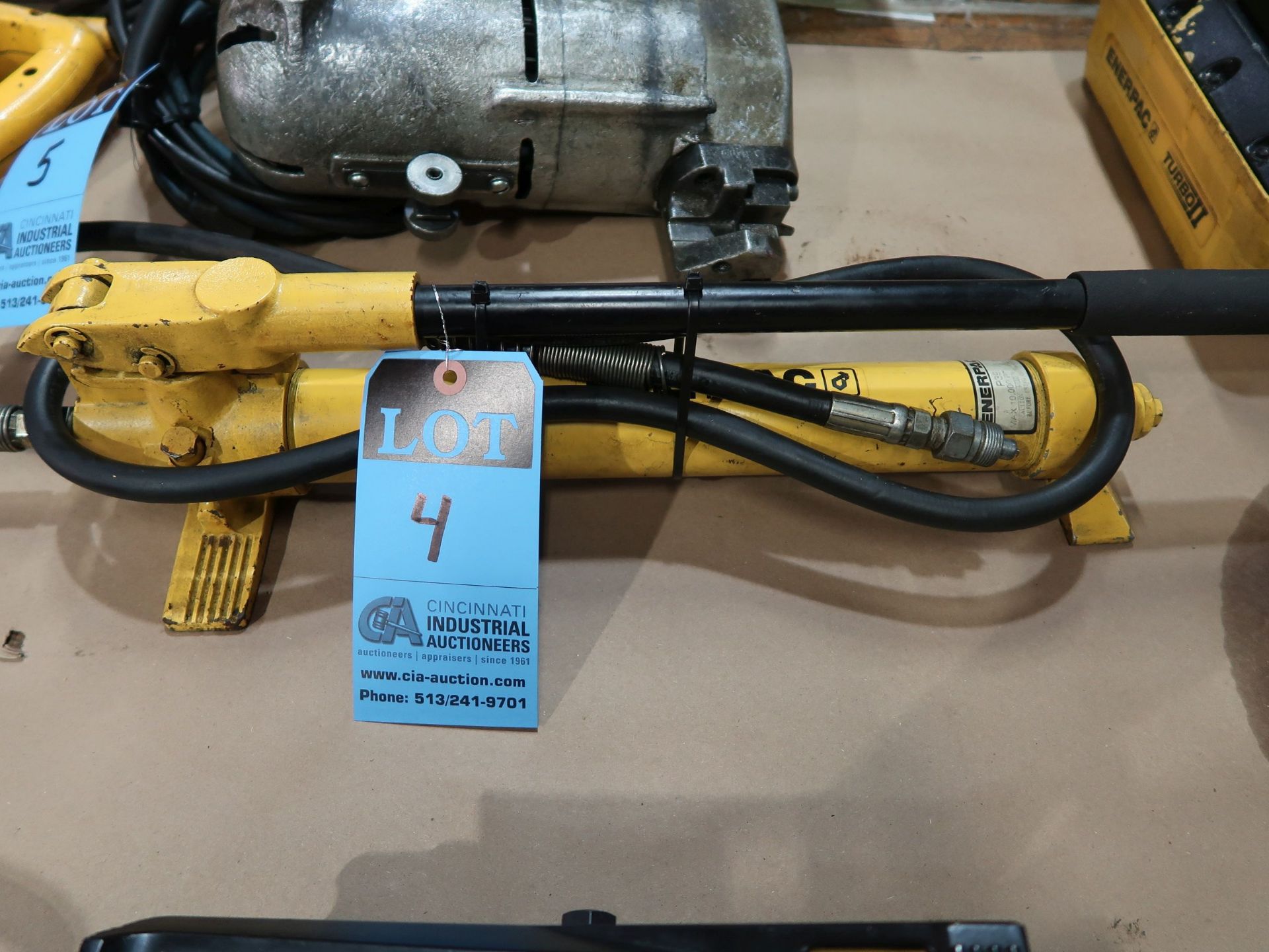 ENERPAC P39 MANUAL HYDRAULIC PUMP