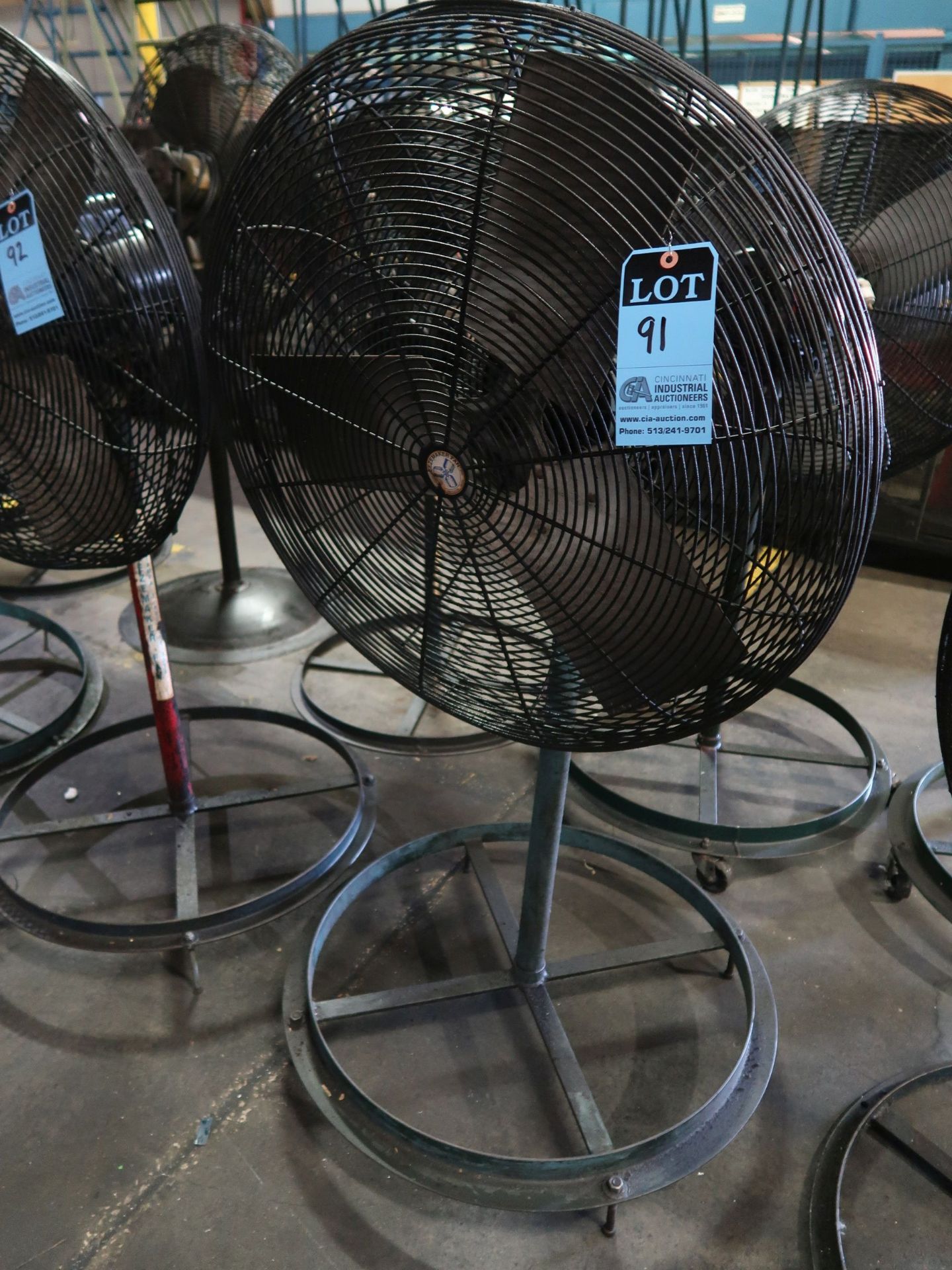 28" DIAMETER PEDESTAL AIR CIRCULATOR