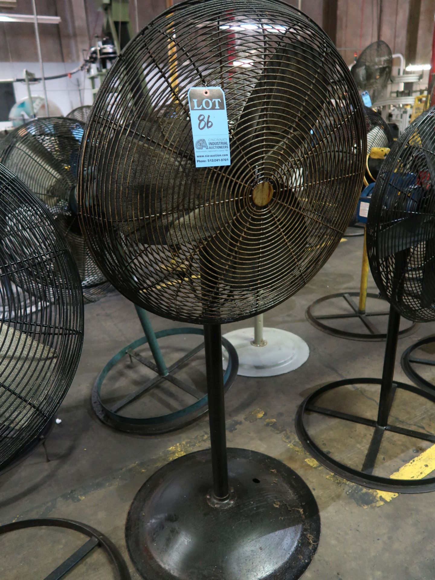 28" DIAMETER PEDESTAL AIR CIRCULATOR