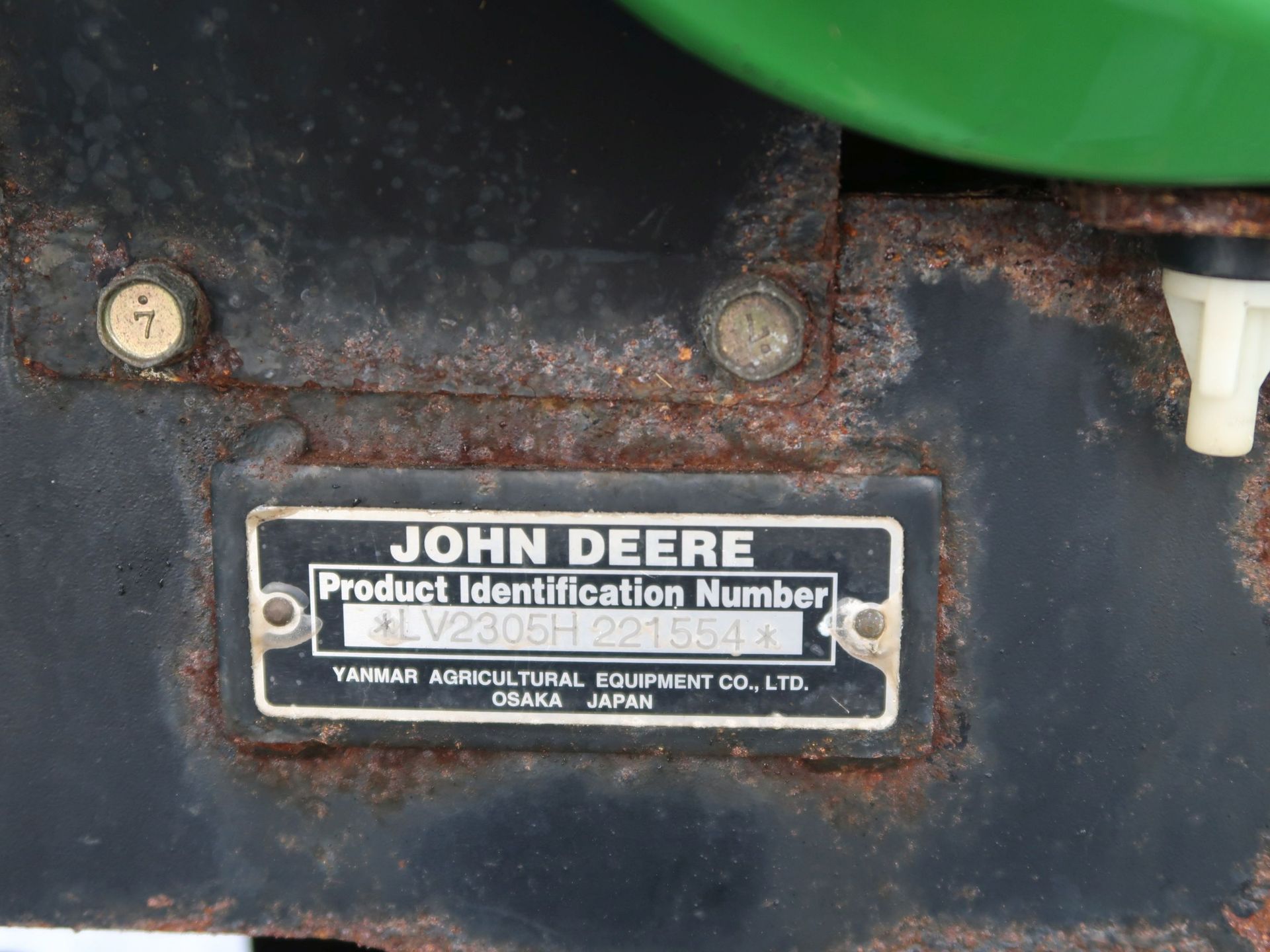JOHN DEERE MODEL 2305 TRACTOR W/ 50" HYDRAULIC BUCKET & COUNTER WEIGHT; S/N 205520, 290 HOURS - Image 11 of 13