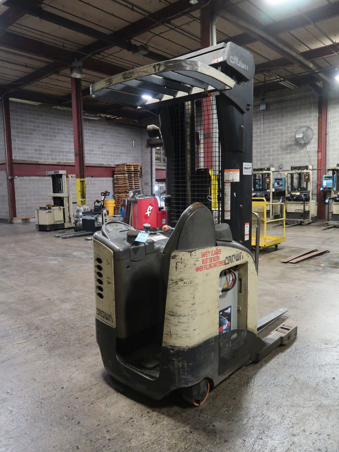 4,500 LB. CROWN MODEL RR5000 ELECTRIC REACH TRUCK; S/N 1A234606, 240" LIFT HEIGHT, 29" REACH, 3, - Image 5 of 15