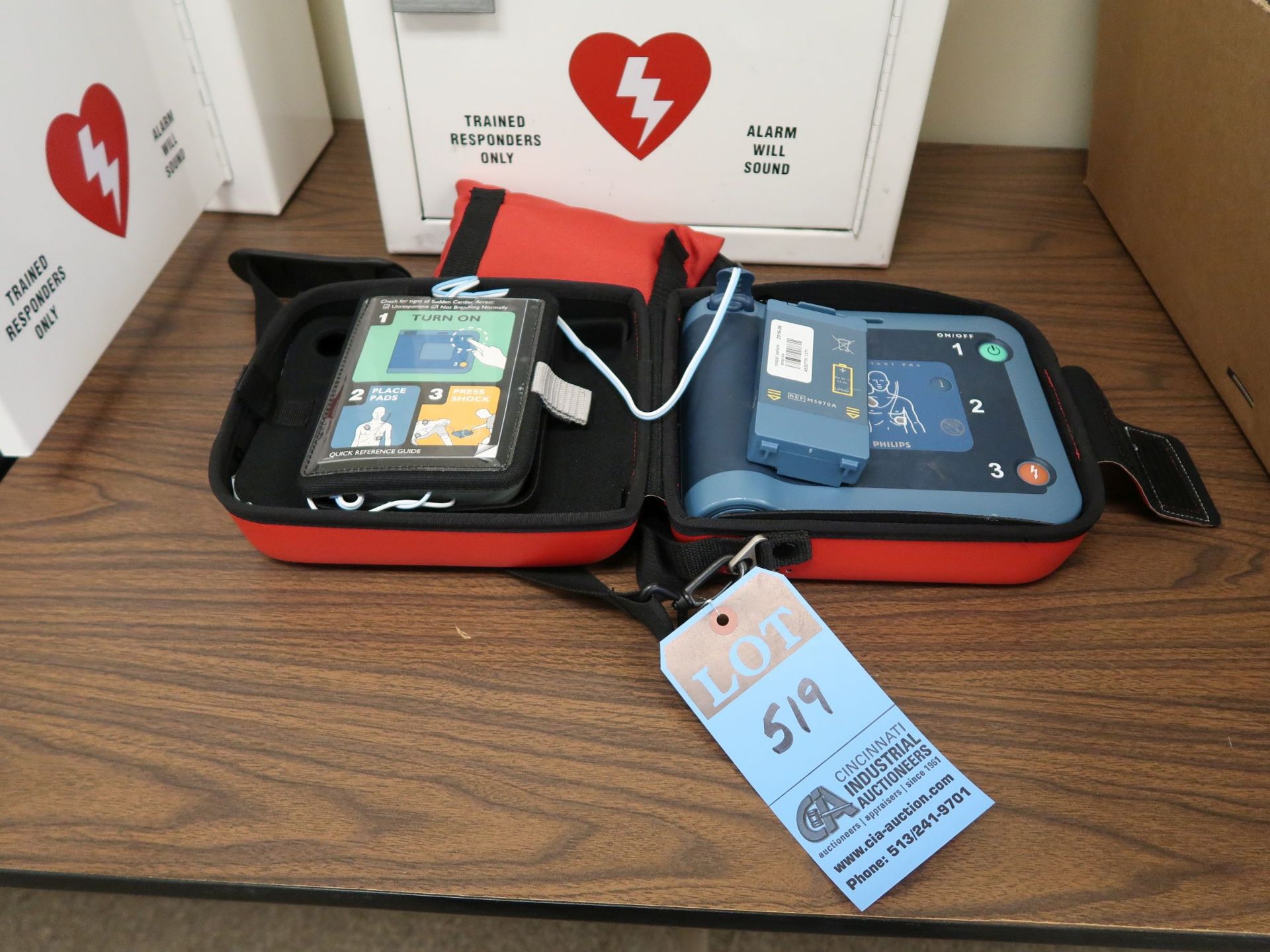 PHILLIPS HEARTSTART FRX DEFIBRILLATOR W/ STEEL CASE