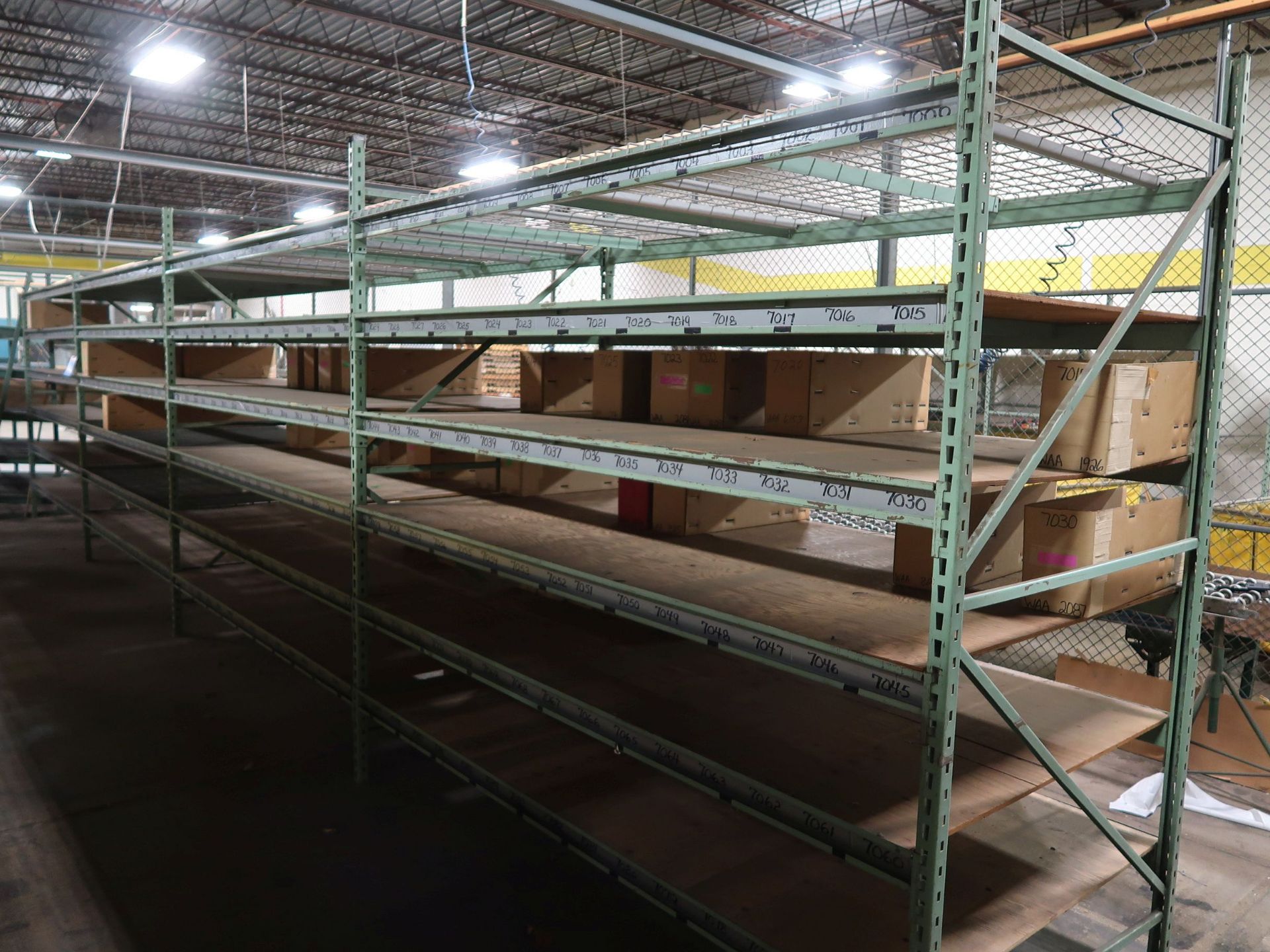SECTIONS 96" X 48" X 88" ADJUSTABLE BEAM PALLET RACKS - Image 2 of 4