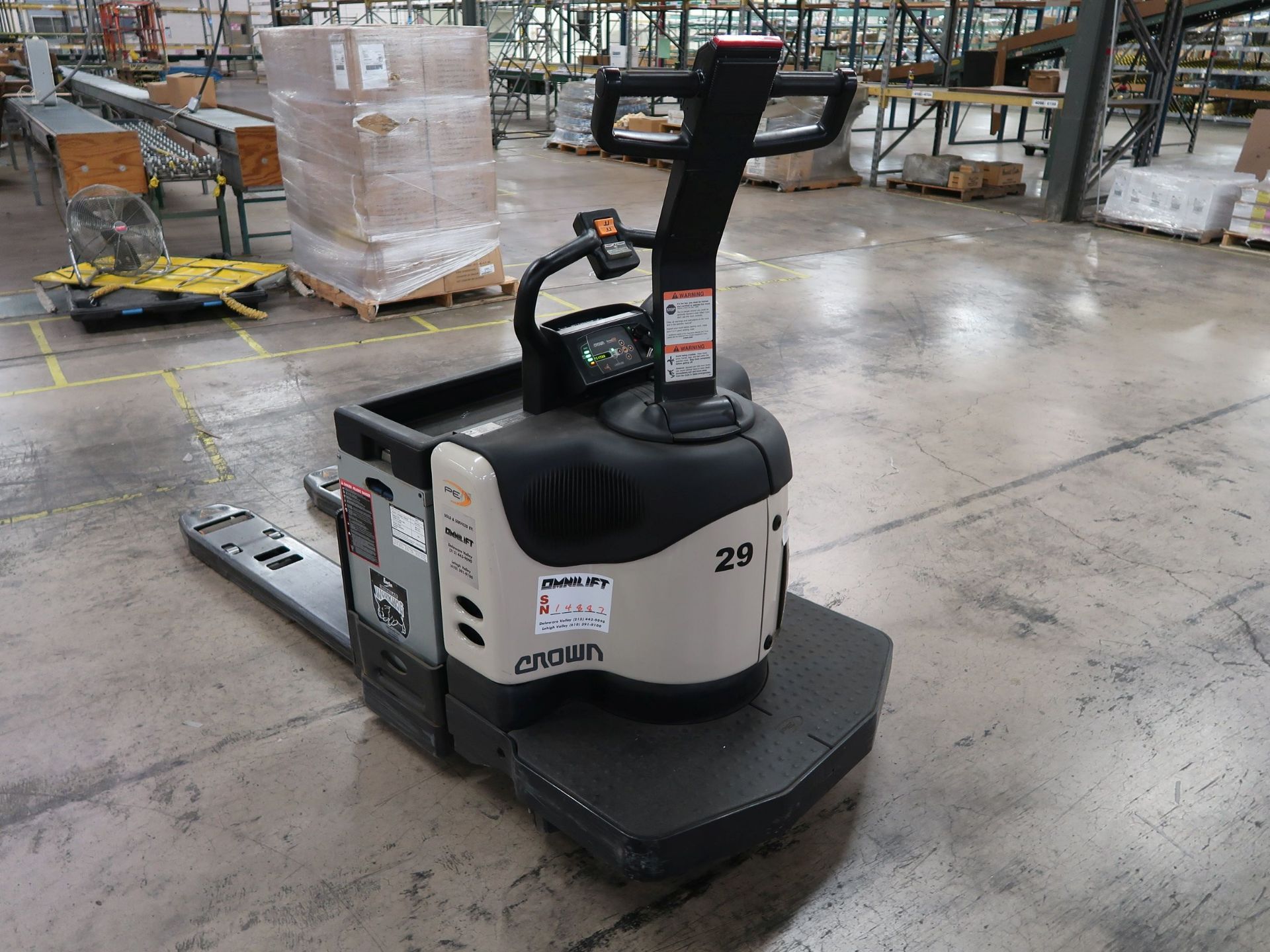 6,000 LB. CROWN MODEL PE4500-60 ELECTRIC RIDER TYPE PALLET TRUCK; S/N 6A334680, 24-VOLT W/ CHARGER - Image 2 of 10