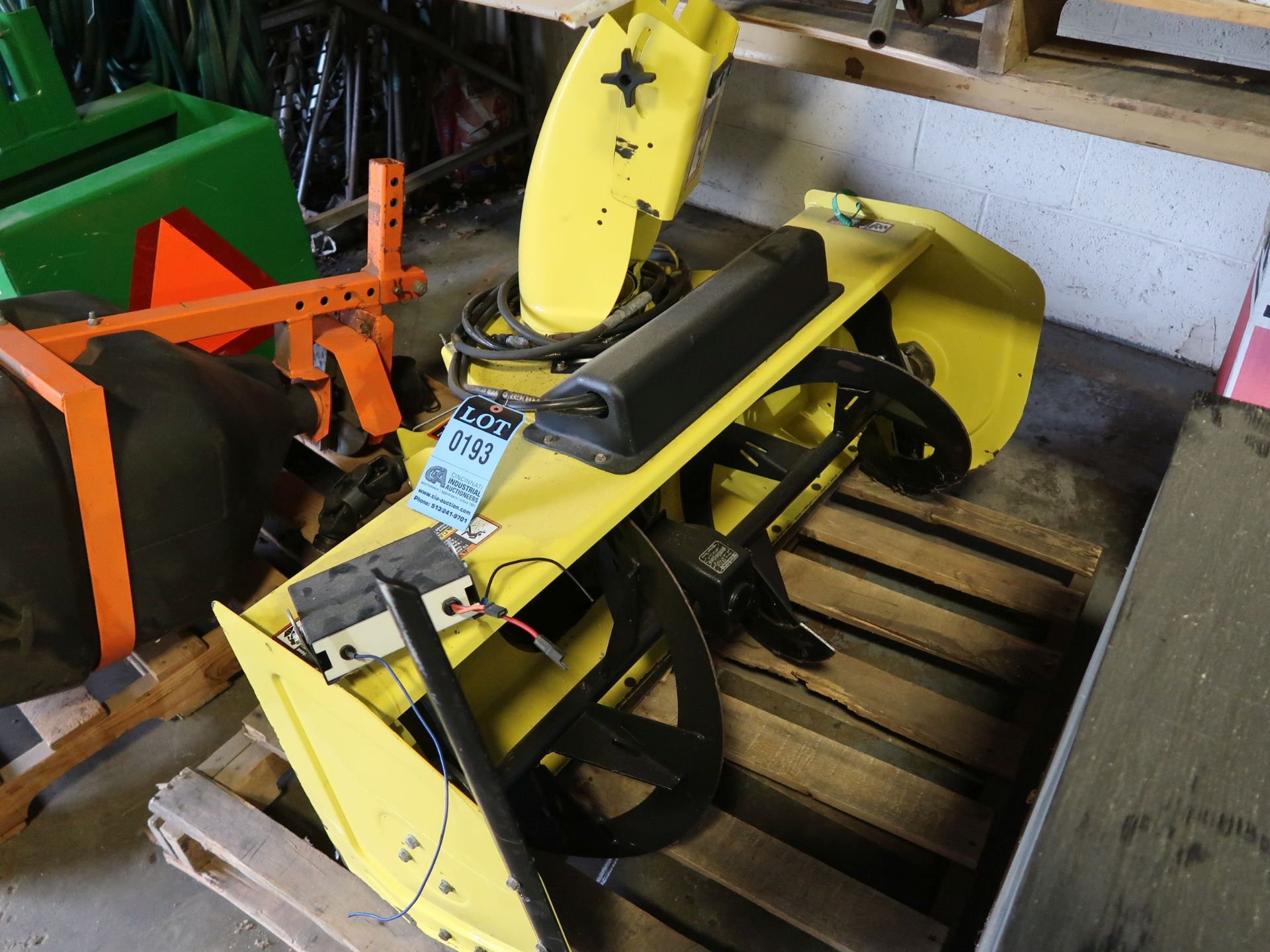 47" JOHN DEERE QUICK HITCH SNOWBLOWER