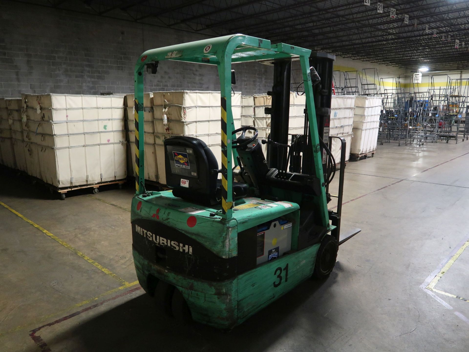 3,000 LB. MITSUBISHI MODEL FB16KT ELECTRIC SIT-DOWN 3-WHEEL LIFT TRUCK; S/N EFB4B00226, 3-STAGE - Image 7 of 15