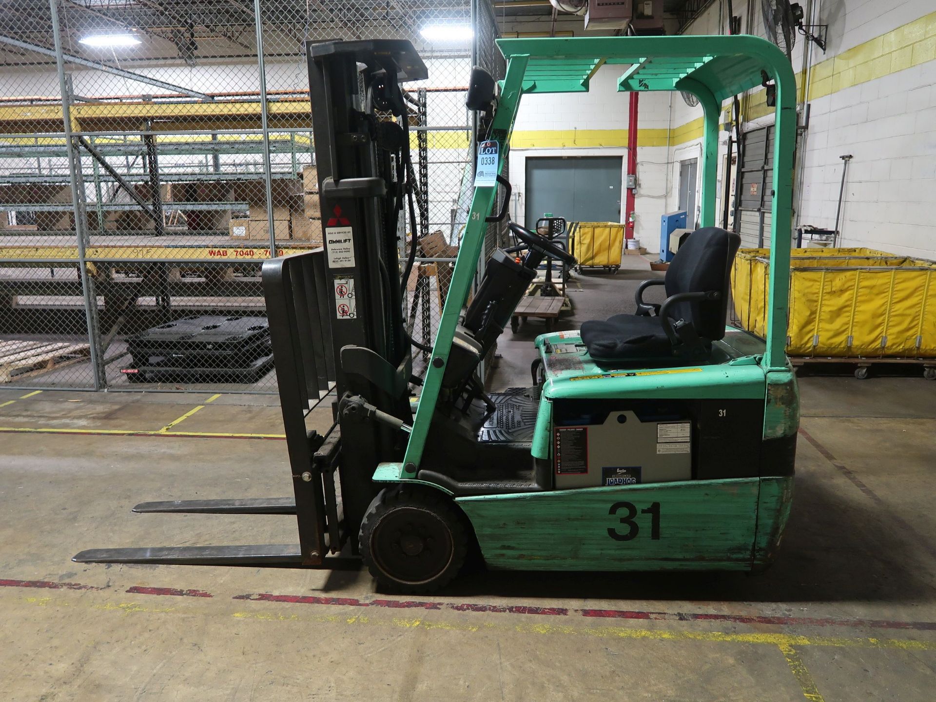 3,000 LB. MITSUBISHI MODEL FB16KT ELECTRIC SIT-DOWN 3-WHEEL LIFT TRUCK; S/N EFB4B00226, 3-STAGE - Image 10 of 15