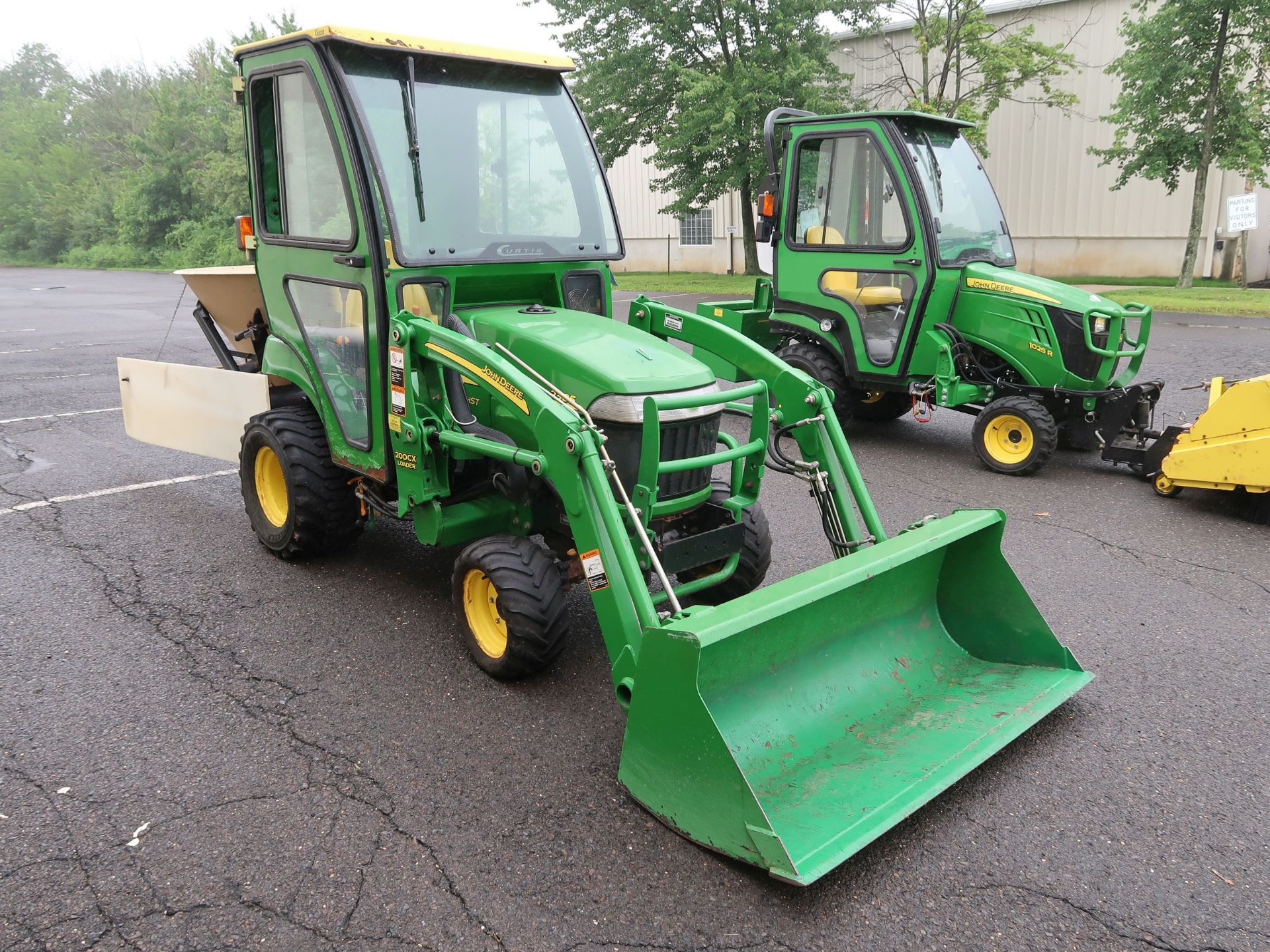 JOHN DEERE MODEL 2305 TRACTOR W/ 50" HYDRAULIC BUCKET & COUNTER WEIGHT; S/N 205520, 290 HOURS - Image 3 of 13