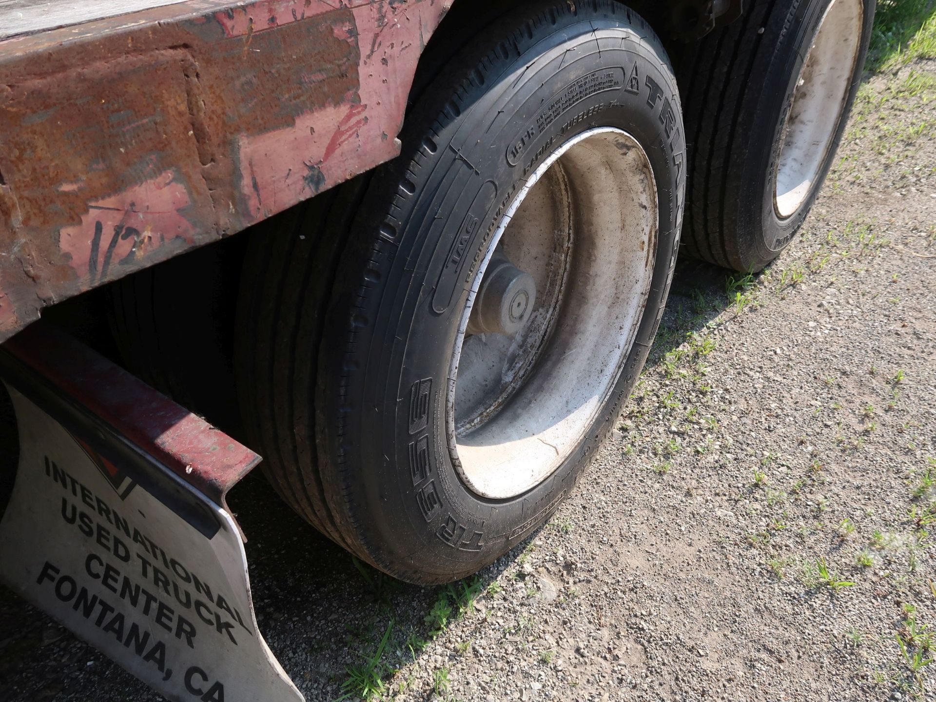 2002 53' WABASH STEP DECK TRAILER; VIN # 1JJF532W42S784406, 102" DECK, 93" LONG X 42" WIDE RAMPS - Image 4 of 6