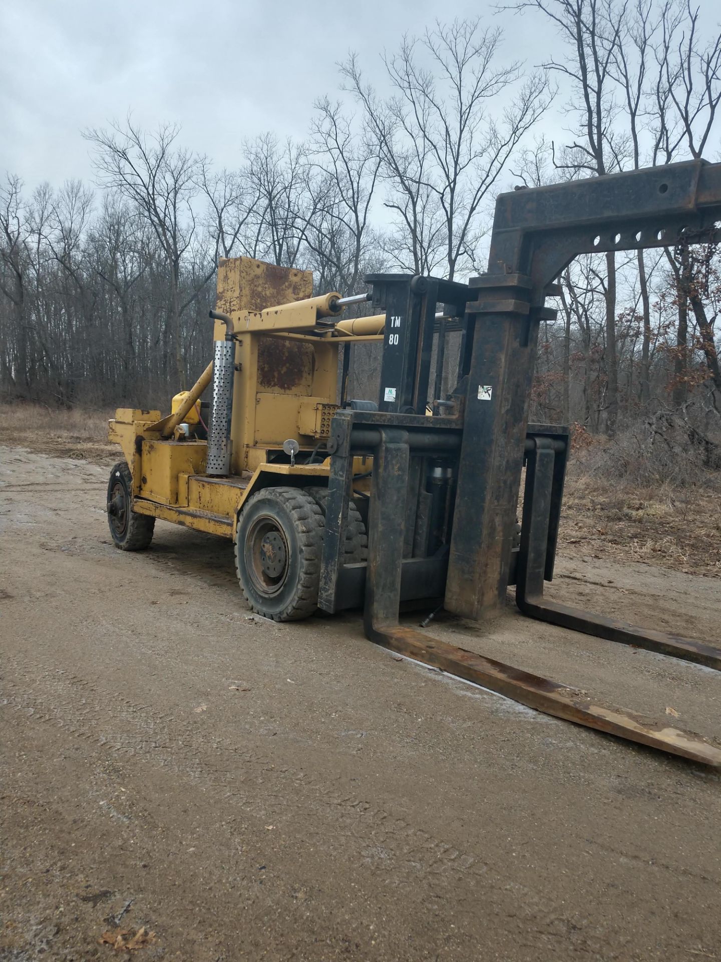 **80,000 LB. BRISTLE MODEL RS80 RIGGERS SPECIAL DIESEL DUALLY PNEUMATIC TIRE LIFT TRUCK; S/N 102415