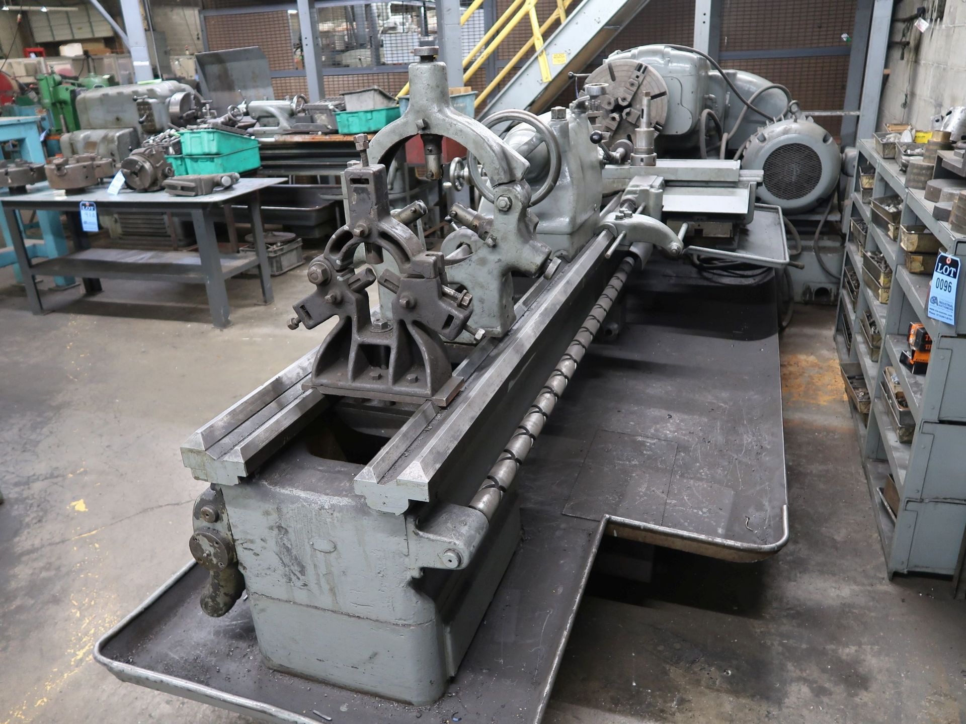 24" X 120" AMERICAN PACEMAKER ENGINE LATHE; S/N 69197-46, (2) 8" 4-JAW CHUCKS, TAPER ATTACHMENT, - Image 12 of 12