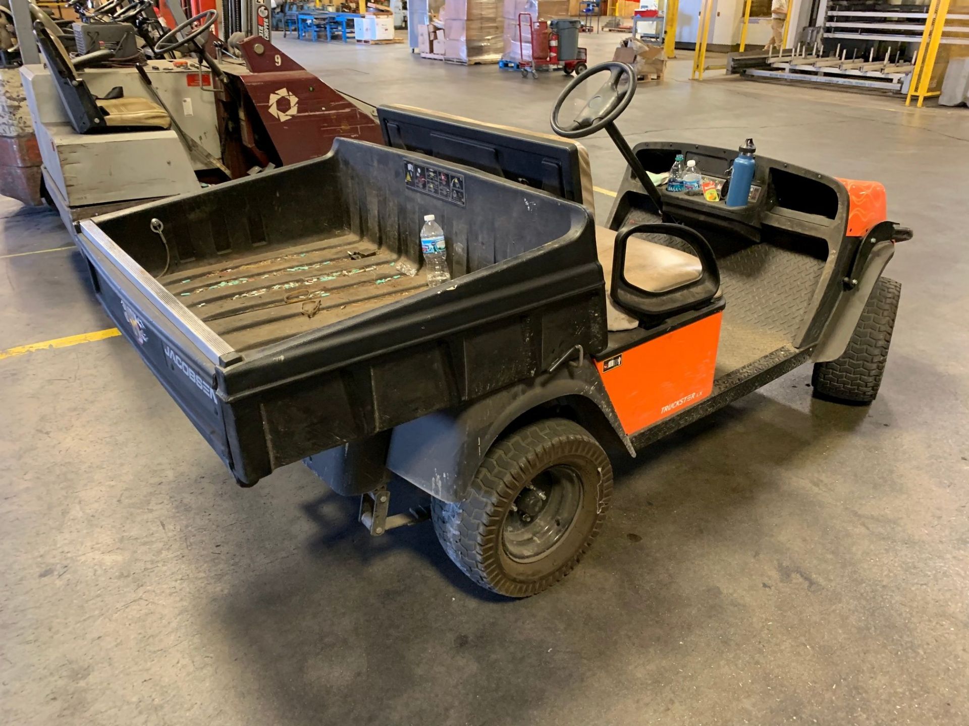 JACOBSEN TRUCKSTER LX GAS POWERED ALL TERRAIN DUMP BED UTILITY VEHICLE - Image 3 of 6