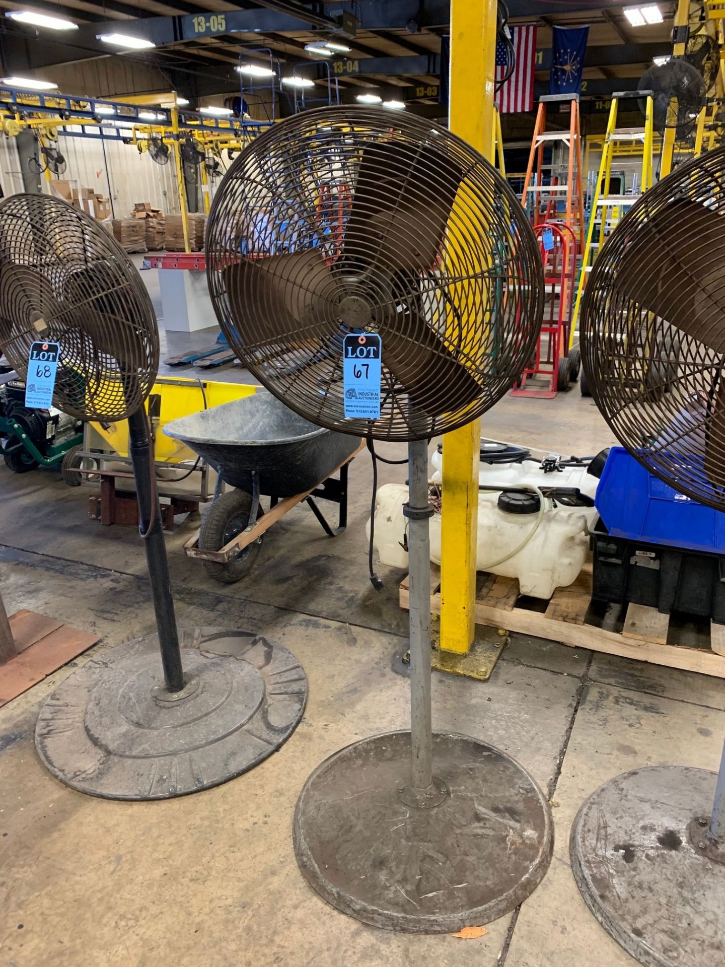 24" DIAMETER PEDESTAL AIR CIRCULATOR