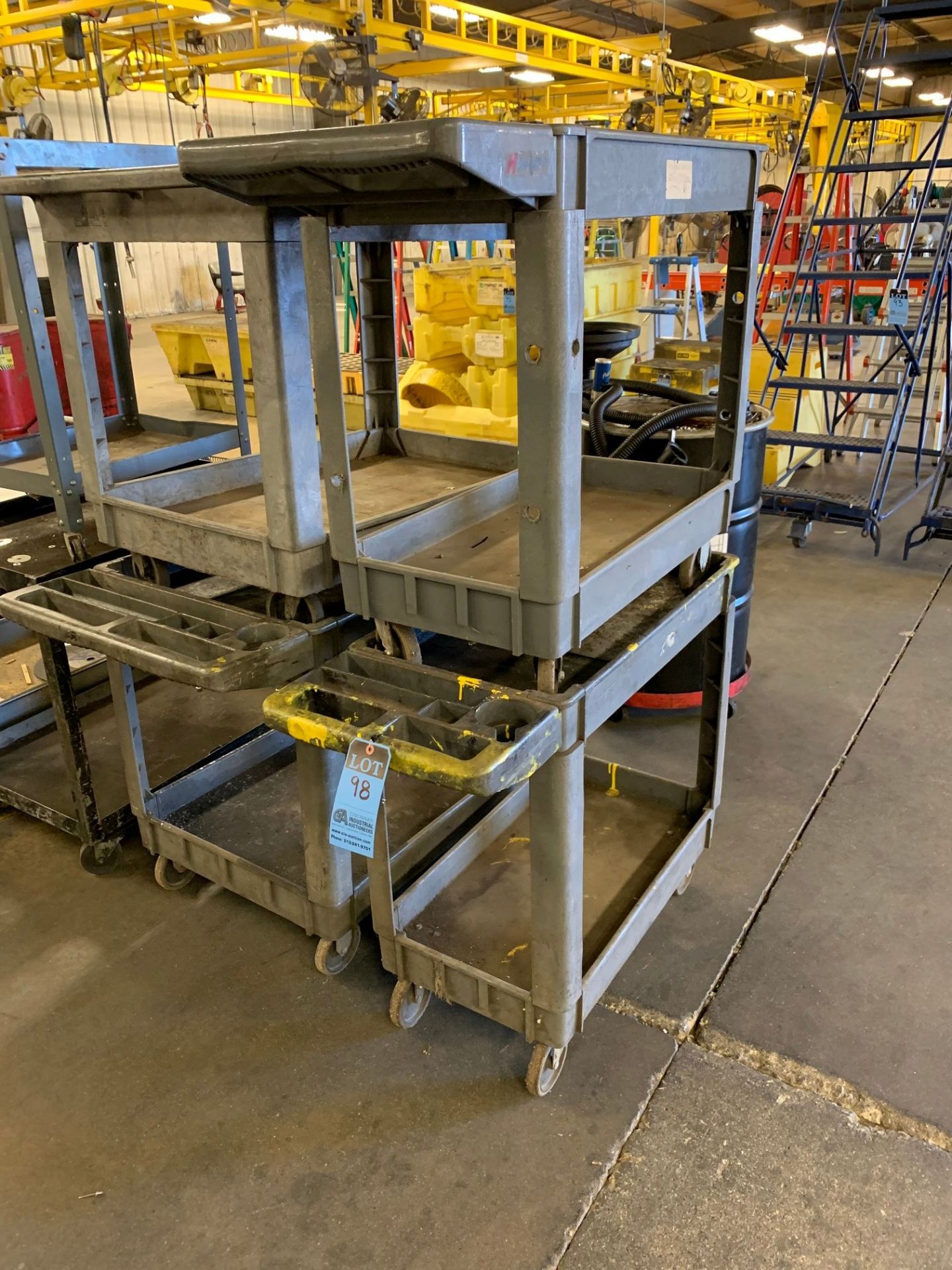 (LOT) MISCELLANEOUS SIZE AND TYPE FOUR-WHEEL UTILITY CARTS - Image 2 of 5