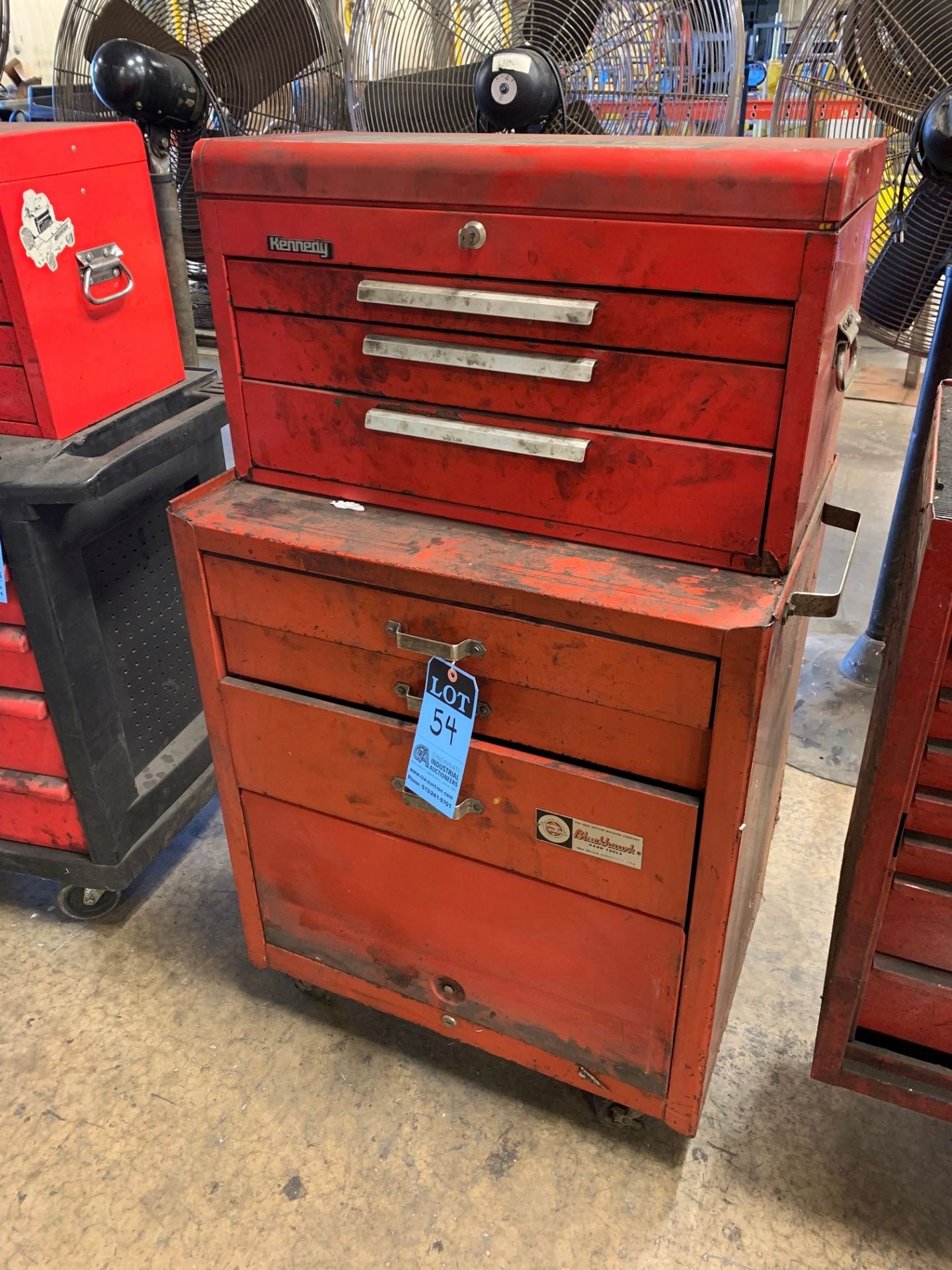 MULTI-DRAWER PRTABLE TOOL CHEST