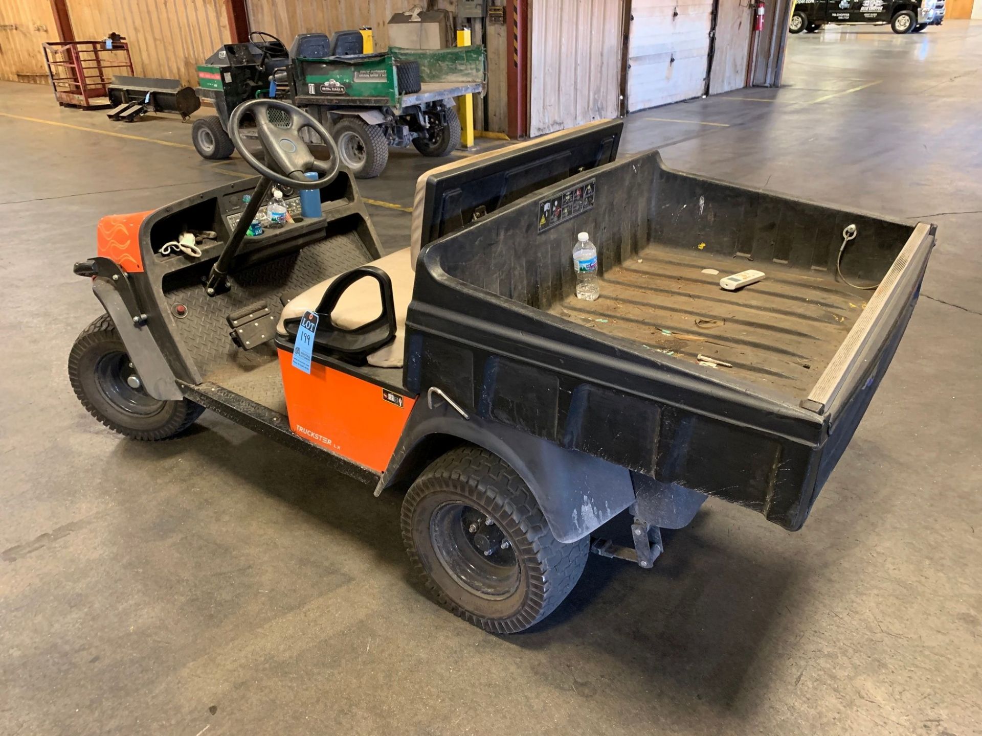 JACOBSEN TRUCKSTER LX GAS POWERED ALL TERRAIN DUMP BED UTILITY VEHICLE - Image 4 of 6