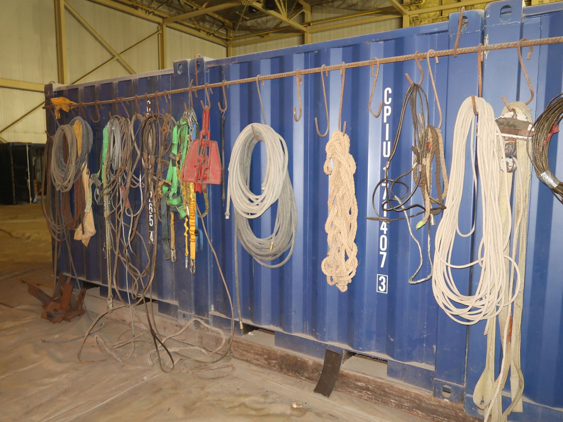CONTENTS OF REAR OF CONTAINER INCLUDING HOSES, LIFTING STRAPS AND CABLES, SAFETY HARNESSES - Image 2 of 3