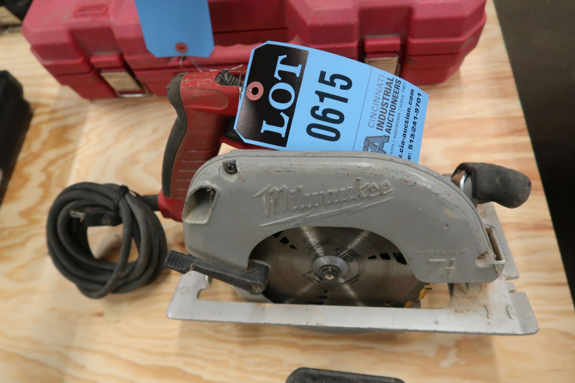 7-1/4" MILWAUKEE CIRCULAR SAW