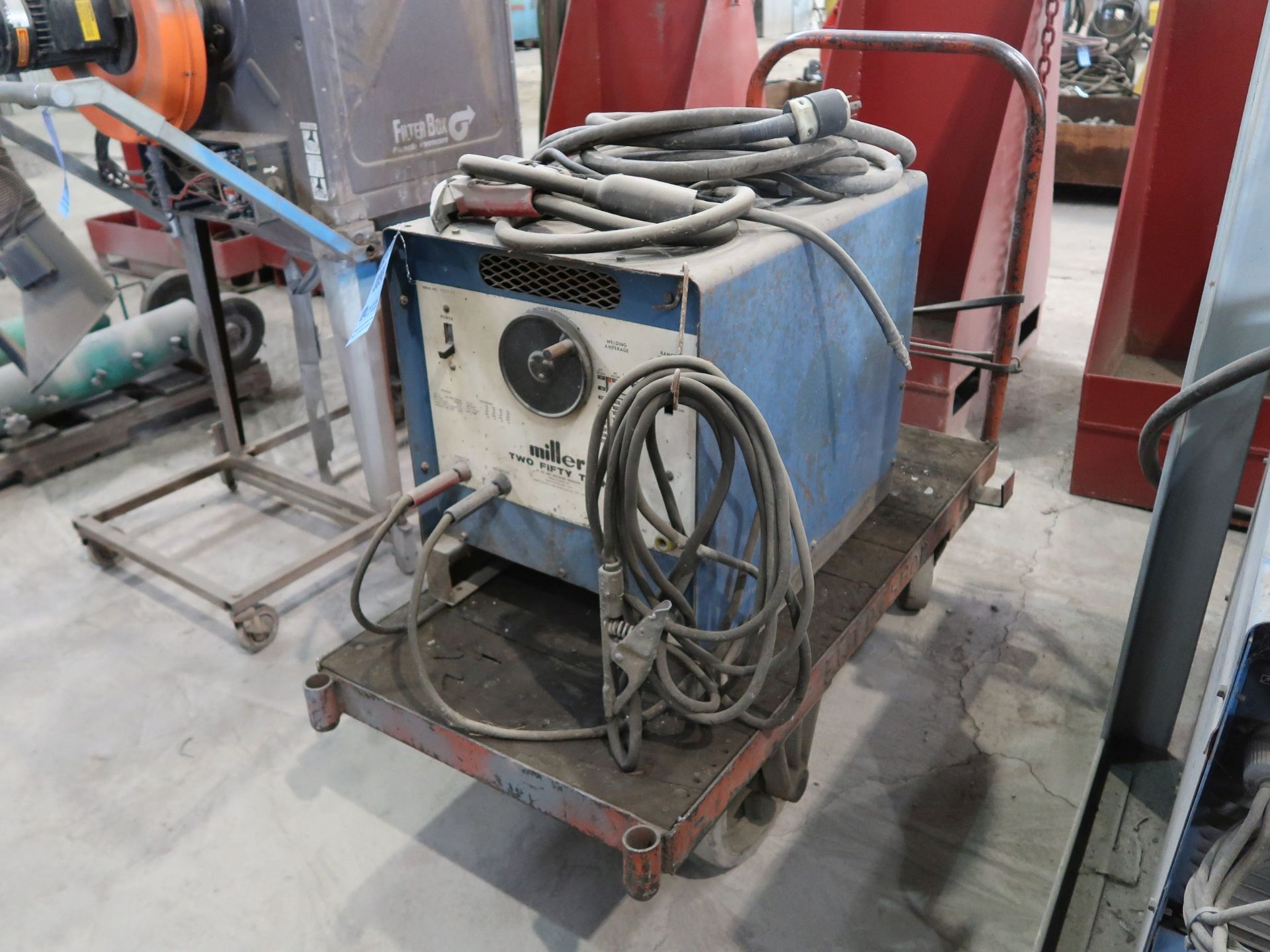 250 AMP MILLER MODEL TWO FIFTY TWIN AC/DC ARC WELDING POWER SOURCE; S/N HD668288 - Image 2 of 4