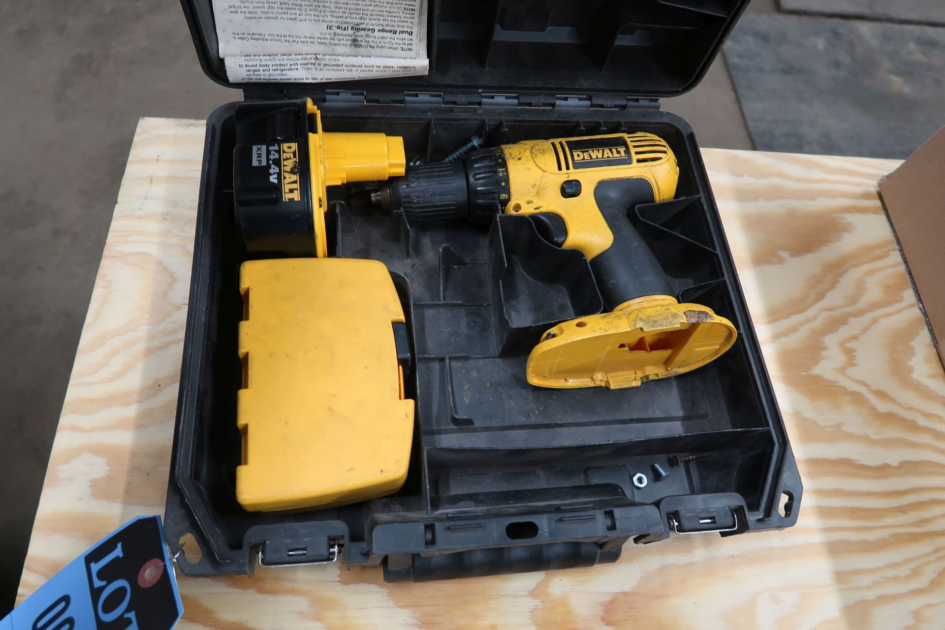 1/2" DEWALT CORDLESS DRILL - NO CHARGER