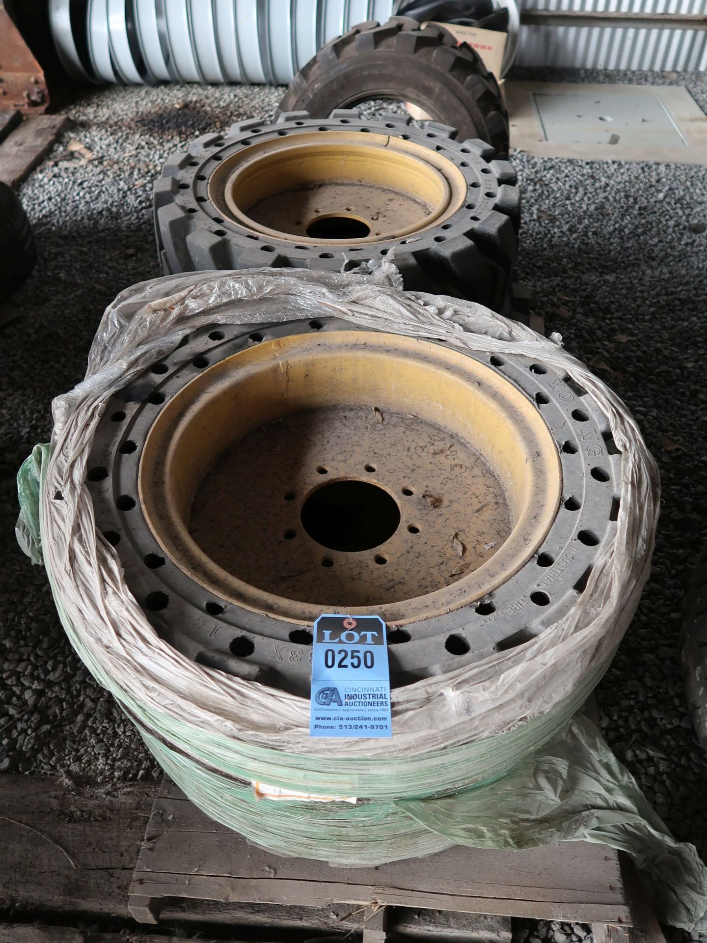TONG YONG 33X12-20/8.00 SOLID SKID STEER TIRES, (4) WITH RIMS
