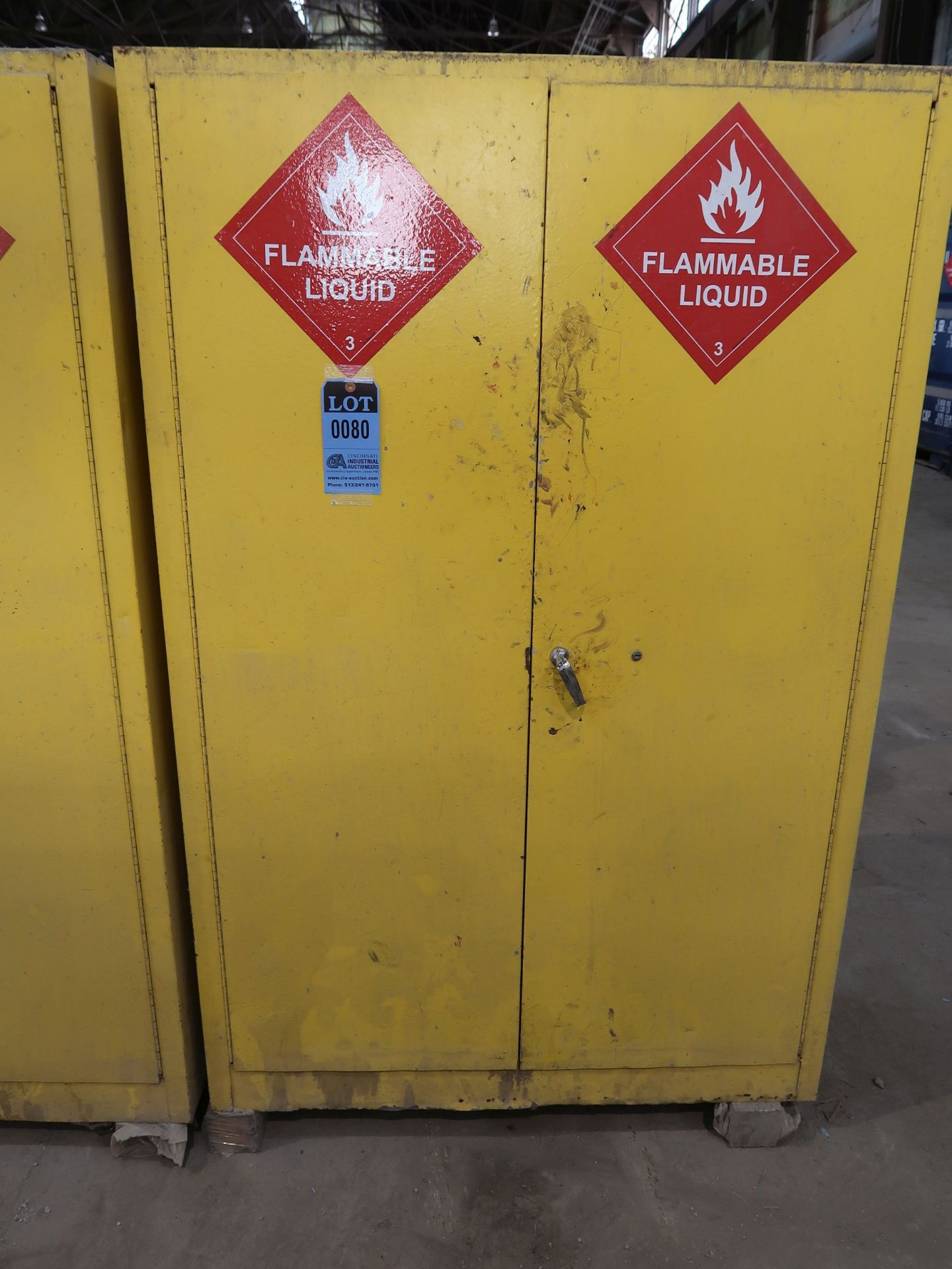 18" X 43" X 66" HIGH FLAMMABLE LIQUID SAFETY STORAGE CABINET