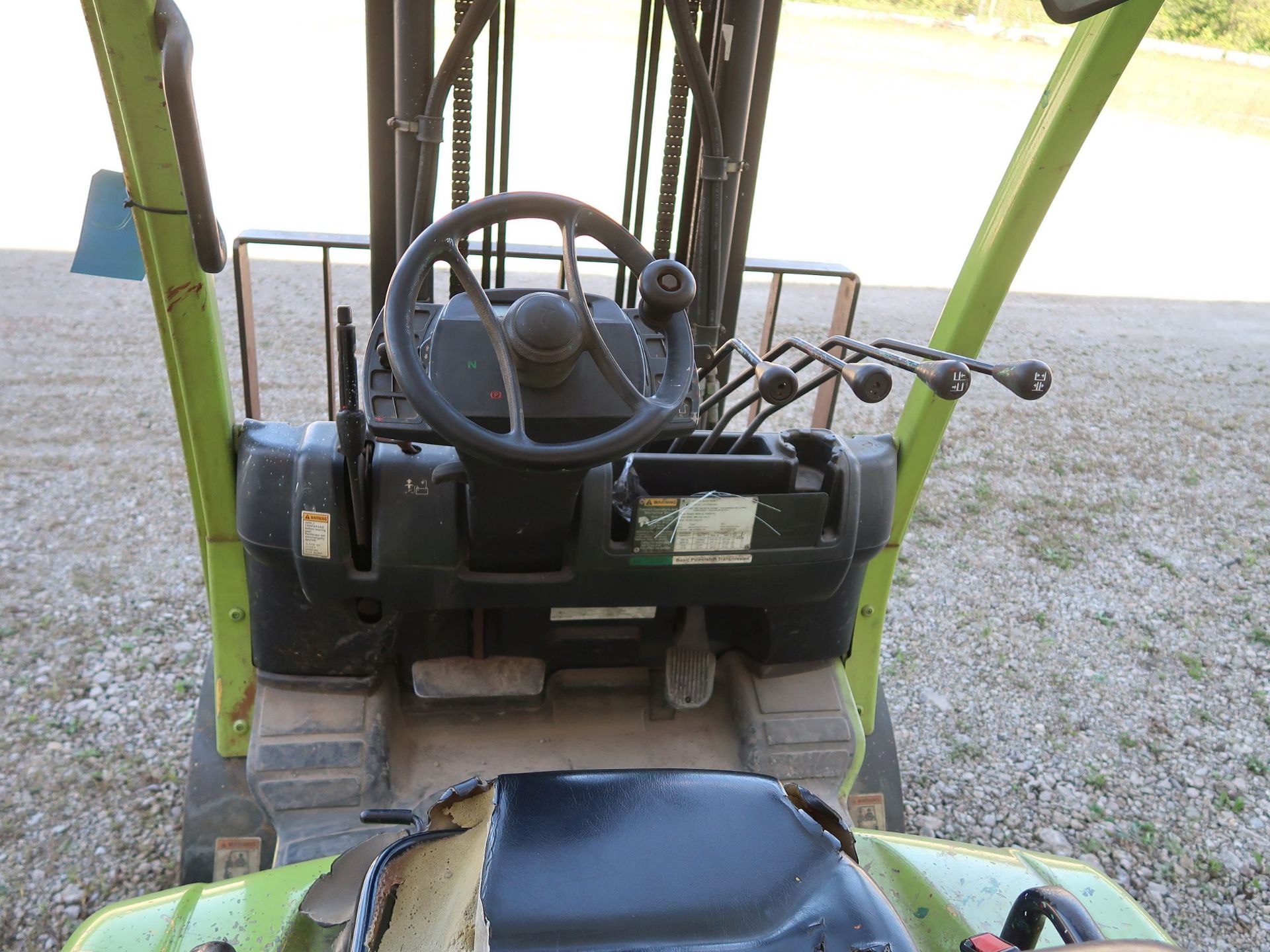 6,500 LB. HYSTER MODEL H70FT LP GAS SOLID PNEUMATIC TIRE LIFT TRUCK; S/N L177VB8144J, 2-STAGE - Image 9 of 11