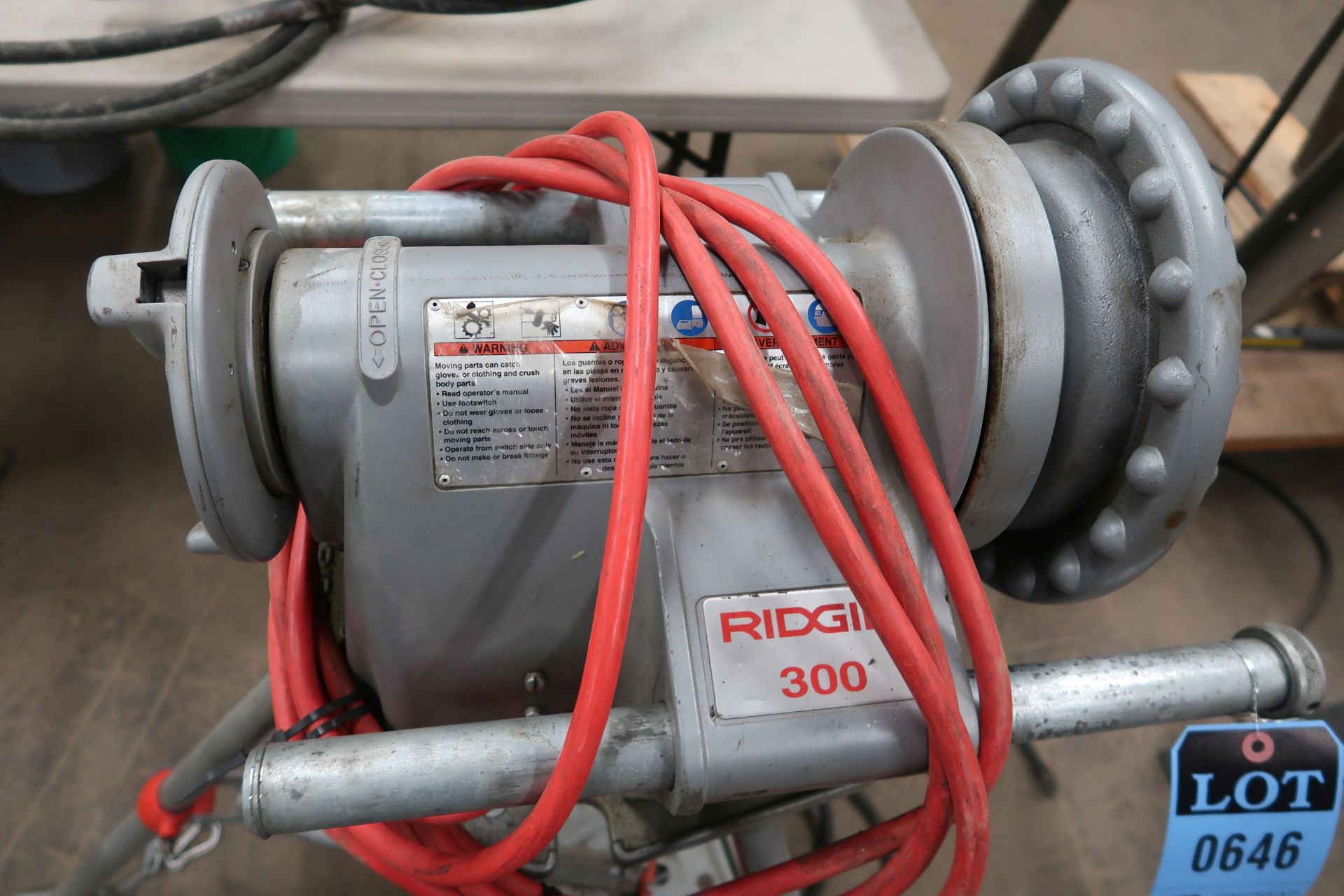 RIDGID 300 ELECTRIC PIPE THREADER WITH OIL PAN - Image 3 of 7