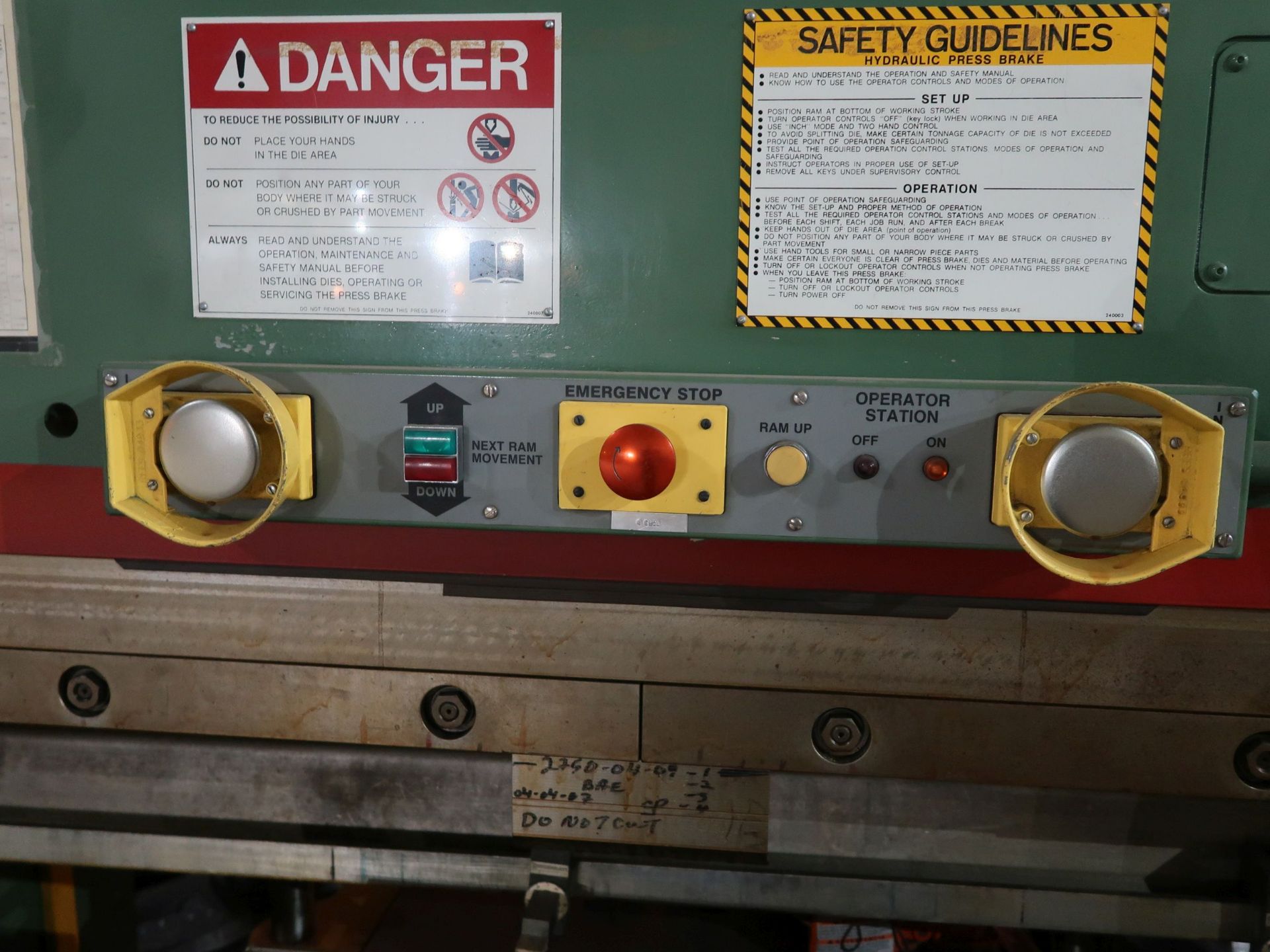 90 TON X 6' CINCINNATI MODEL 90CB11X6 HYDRAULIC BRAKE PRESS WITH CNC BACK GAGE; S/N 51163, 8' BED - Image 7 of 11