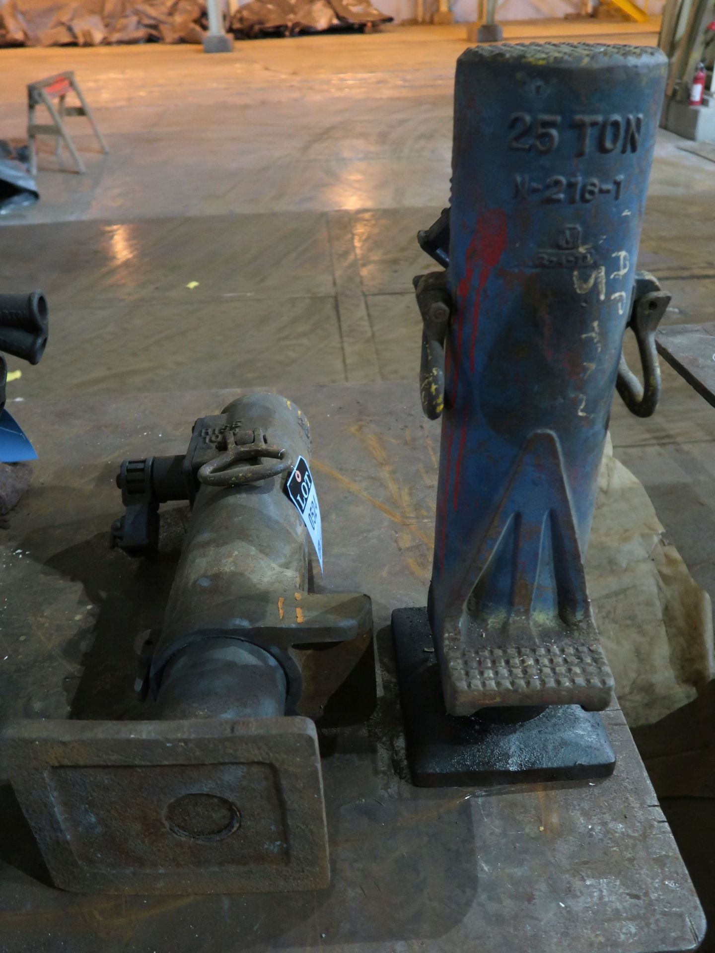 25 TON TOE JACKS