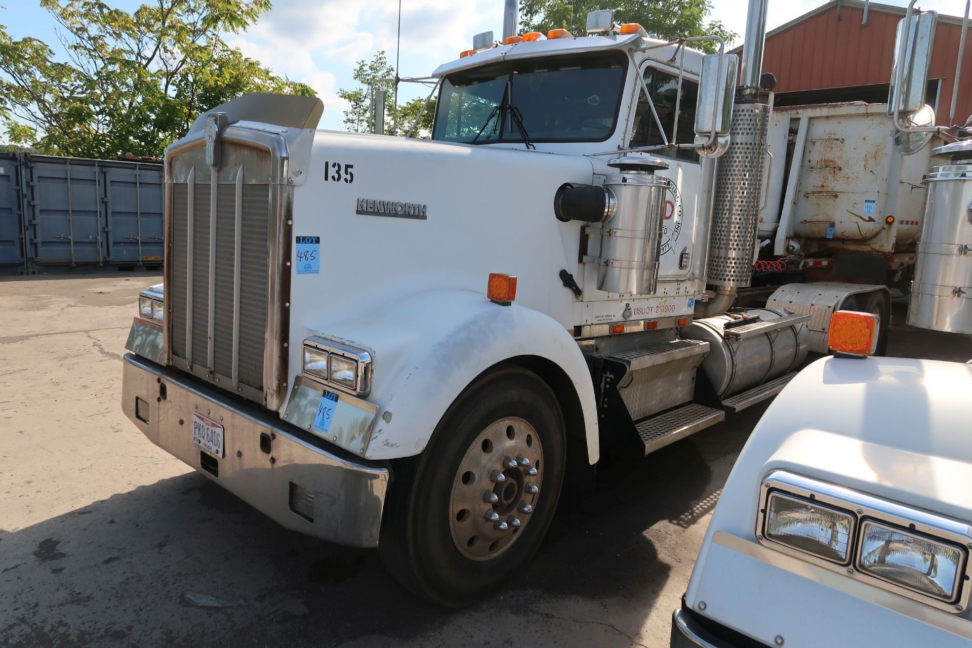 1993 KENWORTH TANDEM AXLE ROAD TRACTOR; VIN 2XKWDB9X0PM613893, CAT ENGINE, 280,992 MILES, UNIT 135