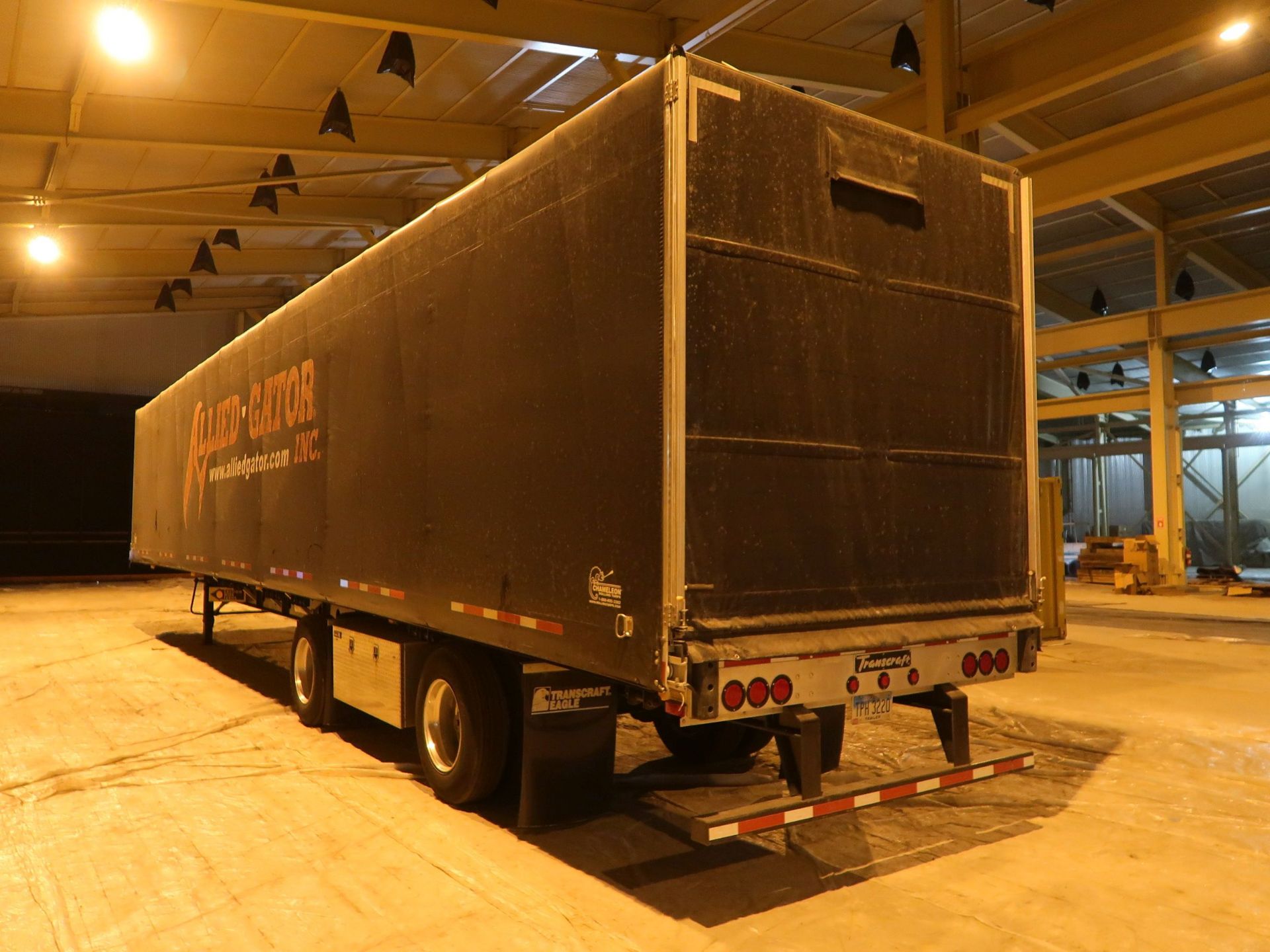 2011 - 53' TRANSCRAFT MODEL EAGLE CURTAIN SIDE TRAILER; VIN 1TT5332C4B3528389, CHAMELEON ROLLING, - Image 7 of 9