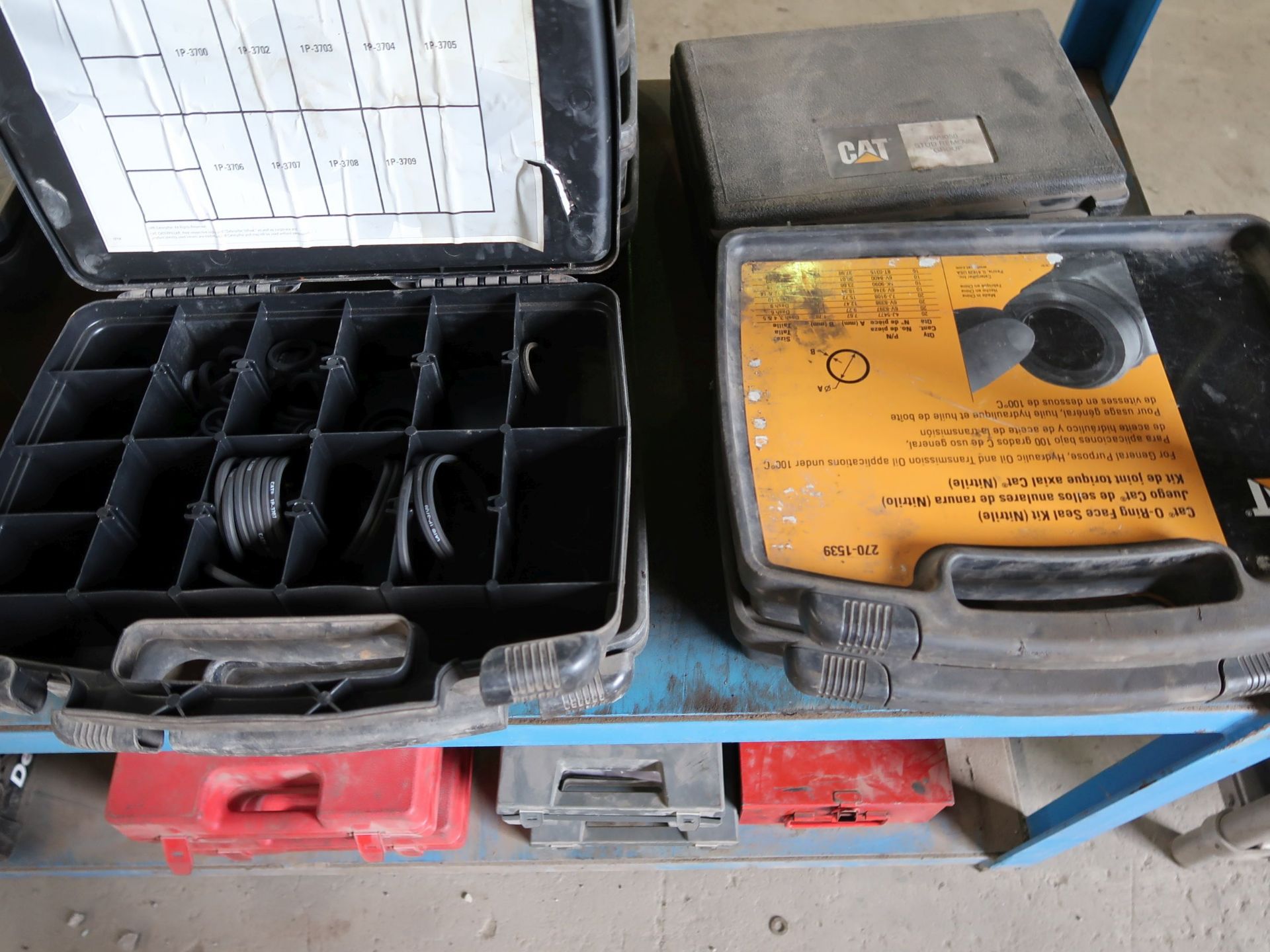 (LOT) CATERPILLAR, BOBCAT, O & D RING SERVICE KITS, WITH OTHER RELATED MISCELLANEOUS ITEMS AND STEEL - Image 3 of 5