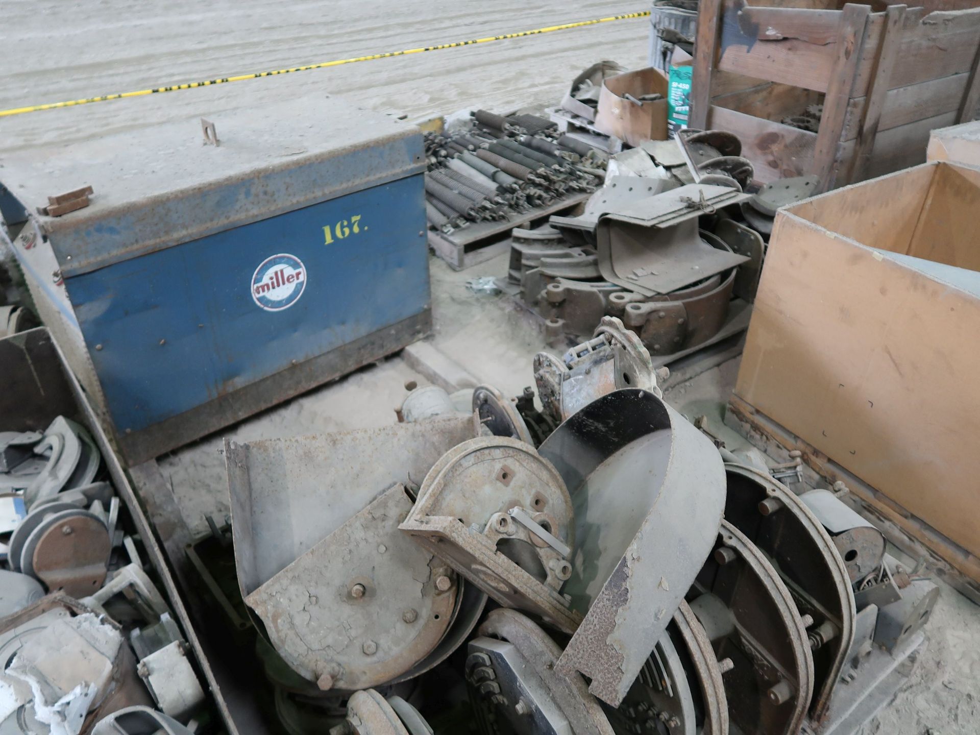 (LOT) LARGE QUANTITY OF ASSORTED ELECTRICAL, HARDWARE ON APPROX. (30) SKIDS - Image 4 of 6