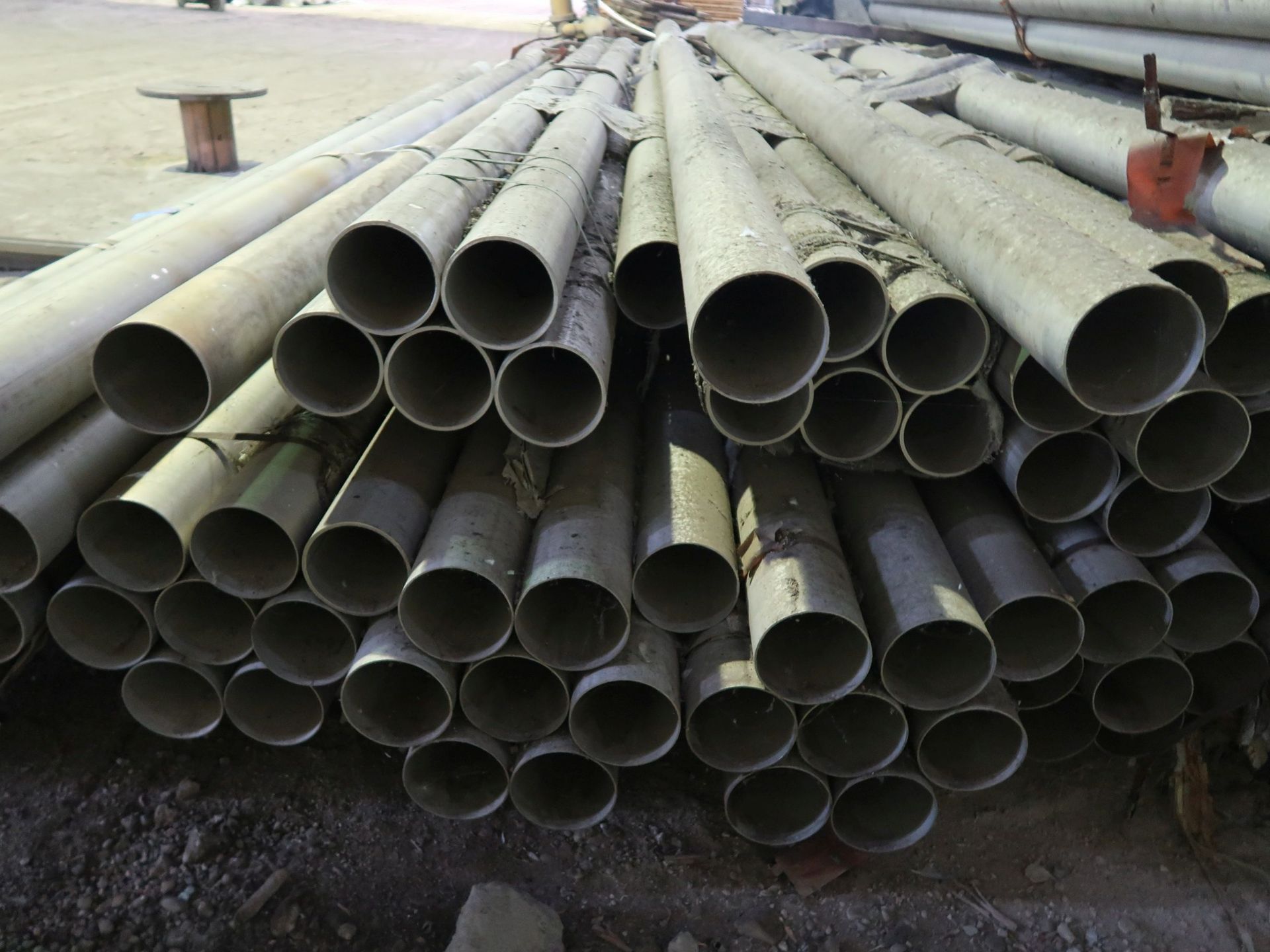 LARGE QUANTITY STAINLESS STEEL MATERIAL INCLUDING 6" DIAMETER X 20' LONG PIPE, 3" PIPE, ASSORTED - Image 3 of 3