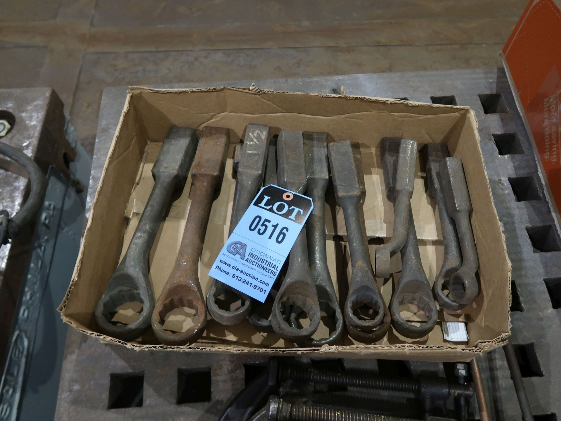 (LOT) HEAVY DUTY OFFSET STRIKING WRENCHES