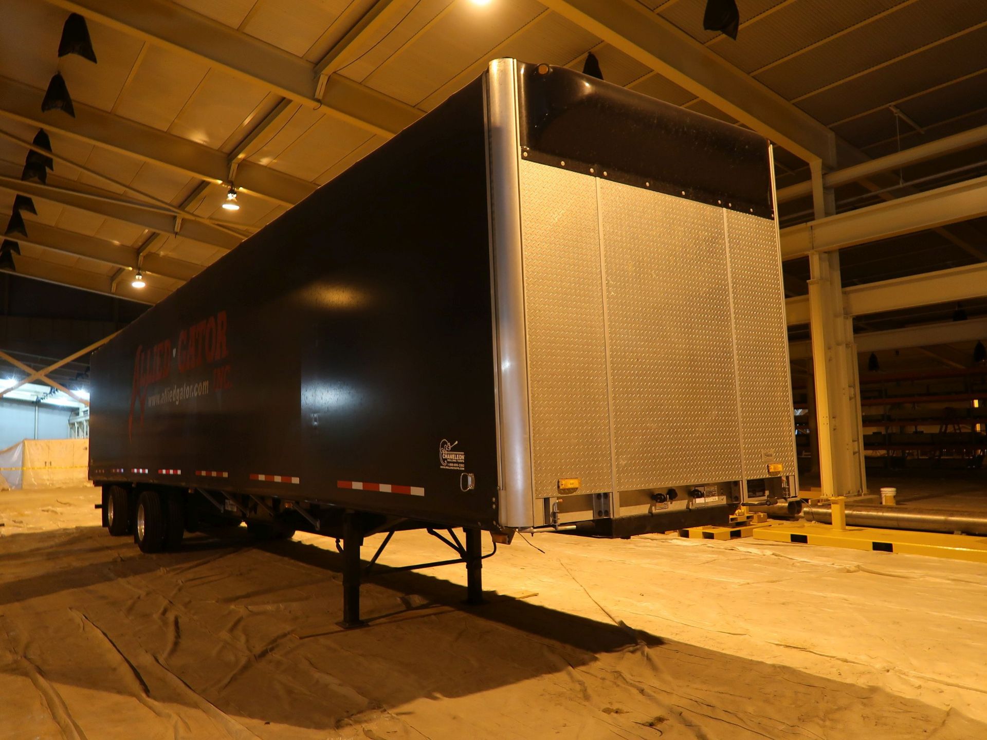 2011 - 53' TRANSCRAFT MODEL EAGLE CURTAIN SIDE TRAILER; VIN 1TT5332C4B3528389, CHAMELEON ROLLING, - Image 2 of 9