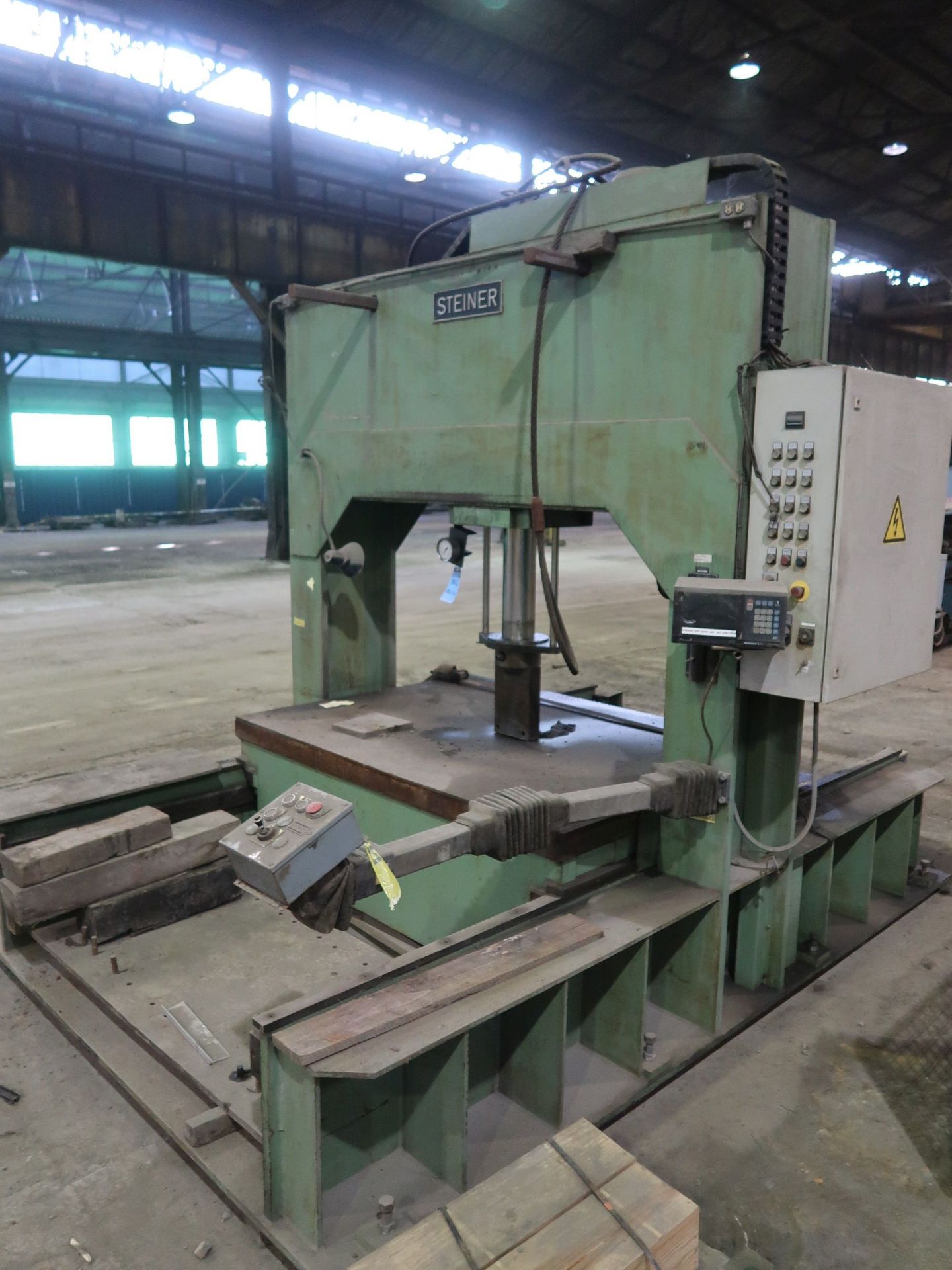 STEINER MODEL RIP20080 HYDRAULIC PLATE STRAIGHTENING PRESS; S/N 558, 59" FOR BED, 20" STROKE, WITH - Image 5 of 12