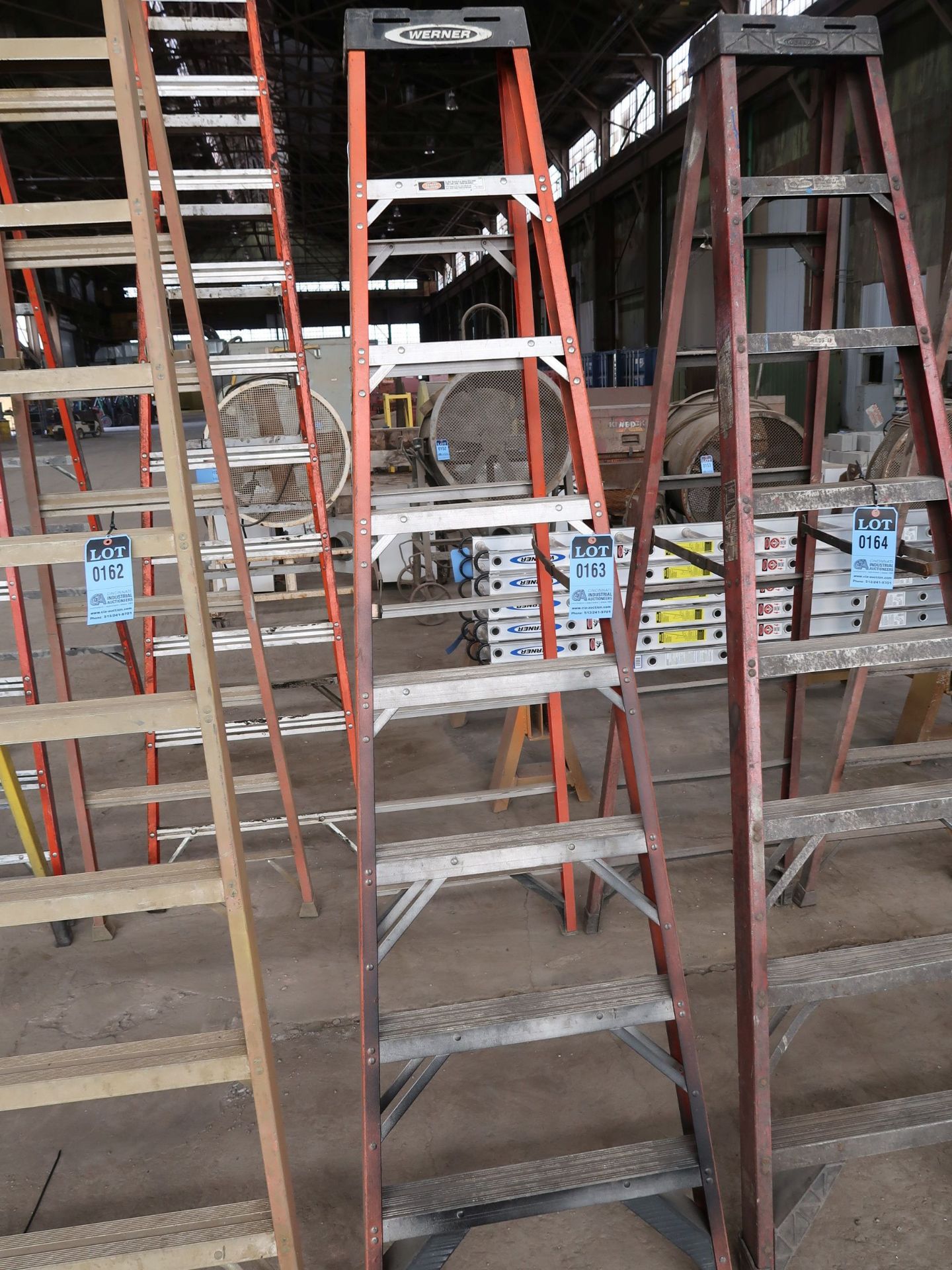 8' WERNER FIBERGLASS LADDER