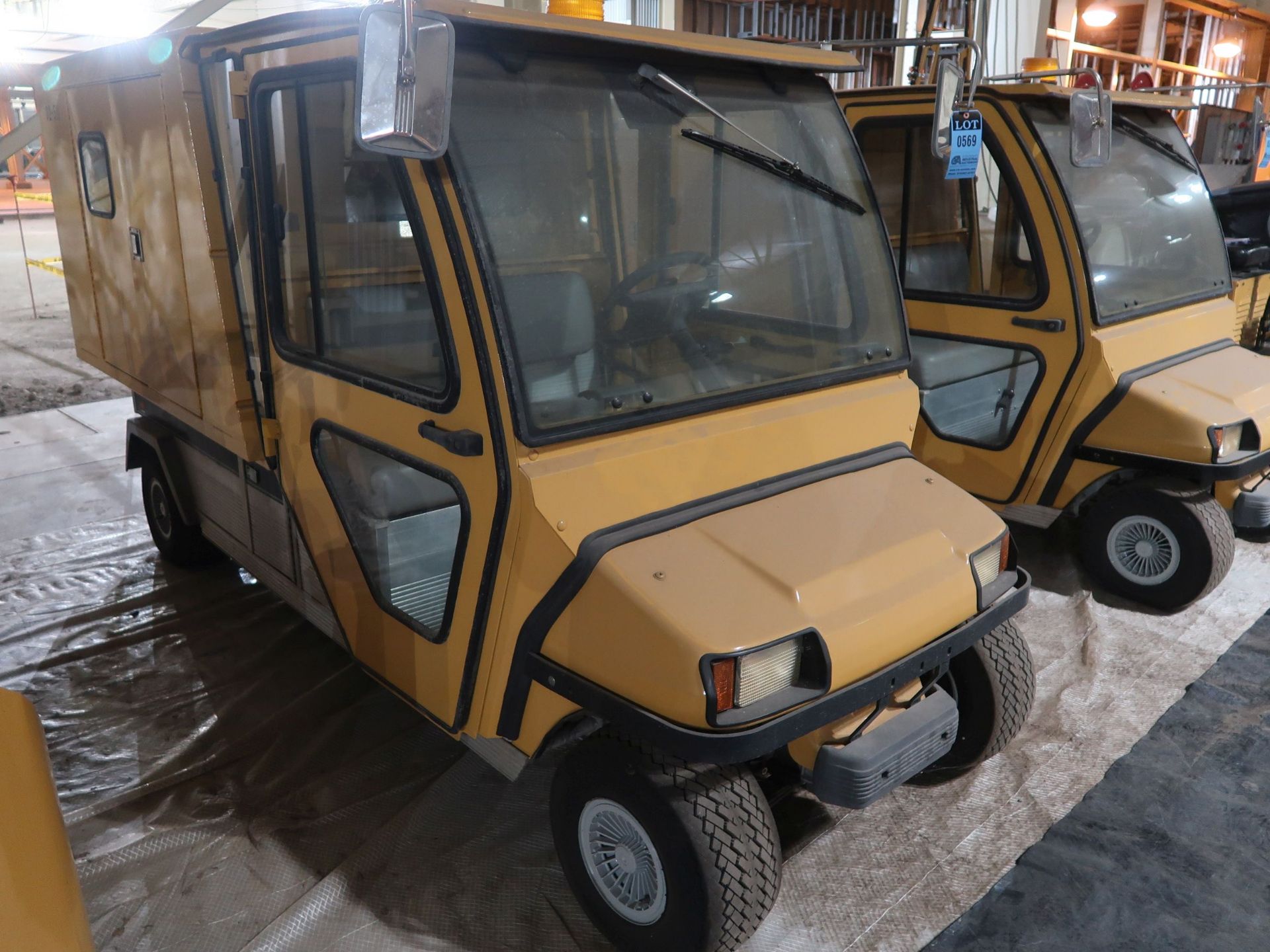 INGERSOLL RAND / CLUBCAR CARRYALL 6 ELECTRIC ENCLOSED REAR MAINTENANCE CART; S/N J0531-528158, 48" X - Image 3 of 7
