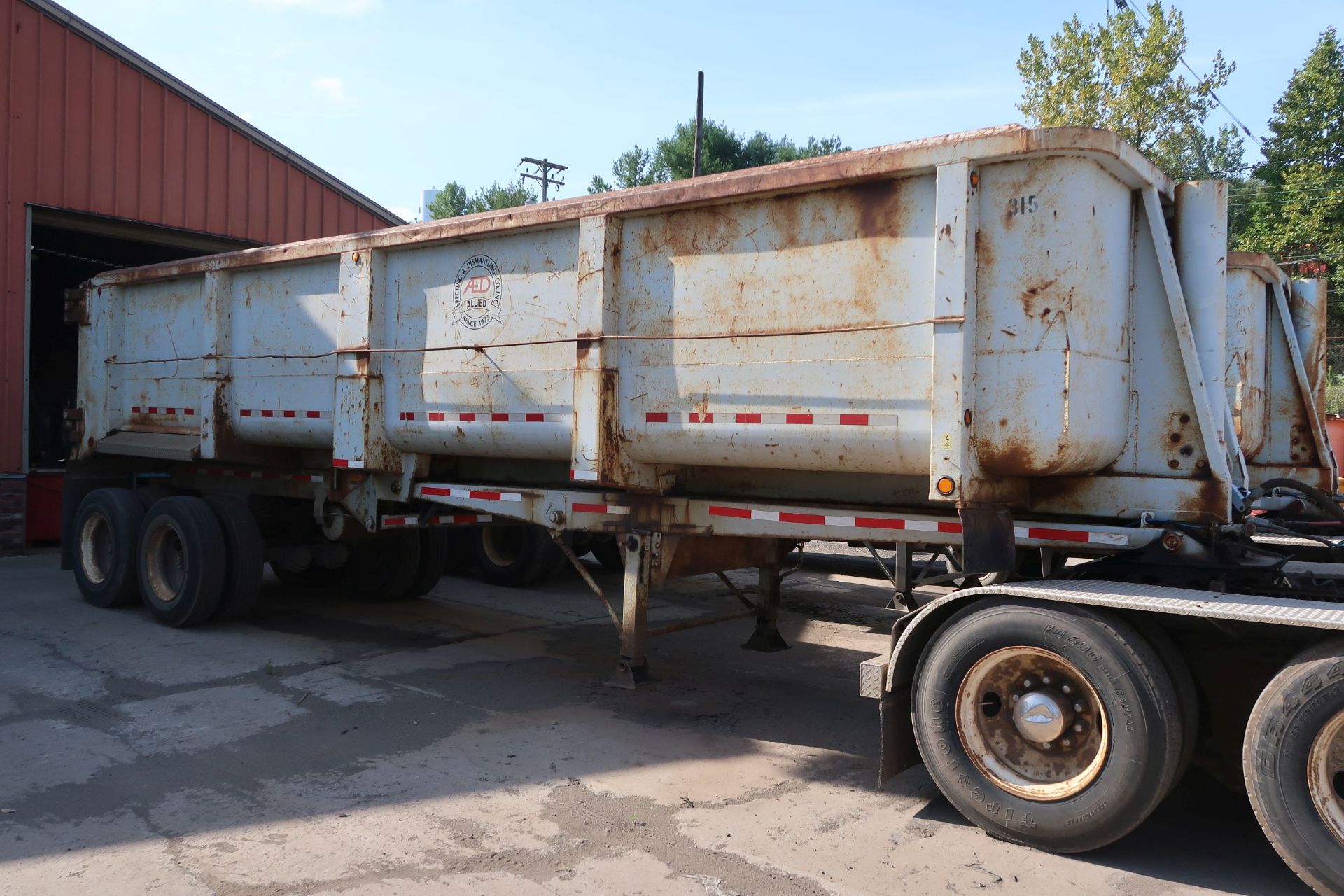 1999 CLEMENT DUMP TRAILER; VIN 1C9BB30BXXM110461, UNIT 01-315 - Image 2 of 5