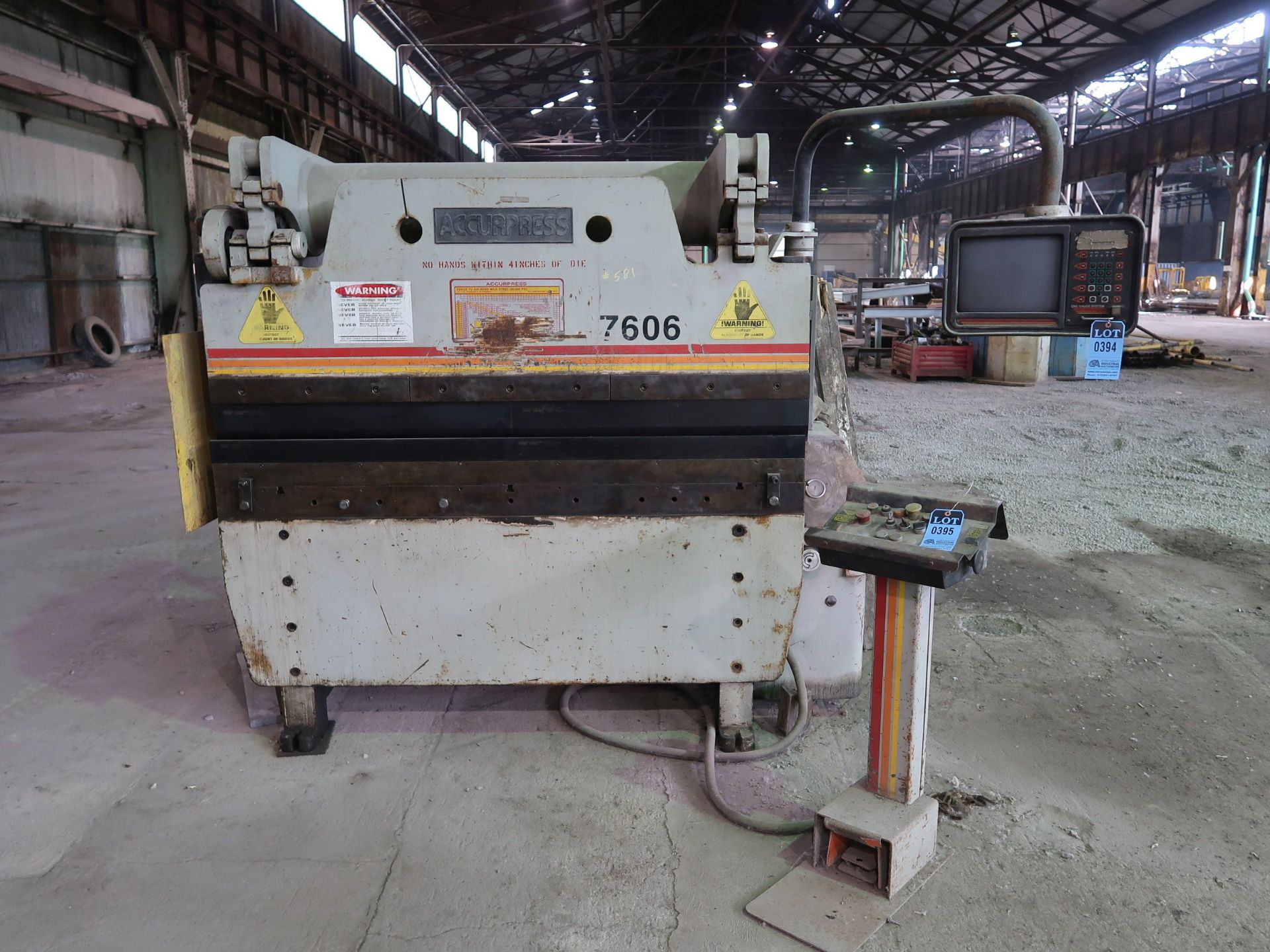 60 TON X 6' ACCURPRESS MODEL 7606 CNC HYDRAULIC PRESS BRAKE; S/N 28554LS