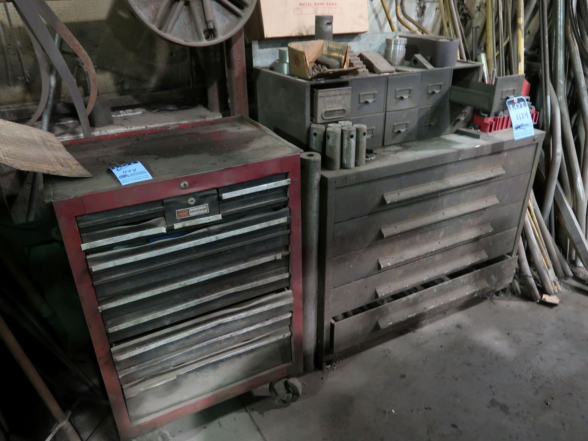 (LOT) SHELVES AND CABINETS WITH CONTENTS INCLUDING TOOLING, DRILLS, HARDWARE, HOLD DOWNS, AND DE