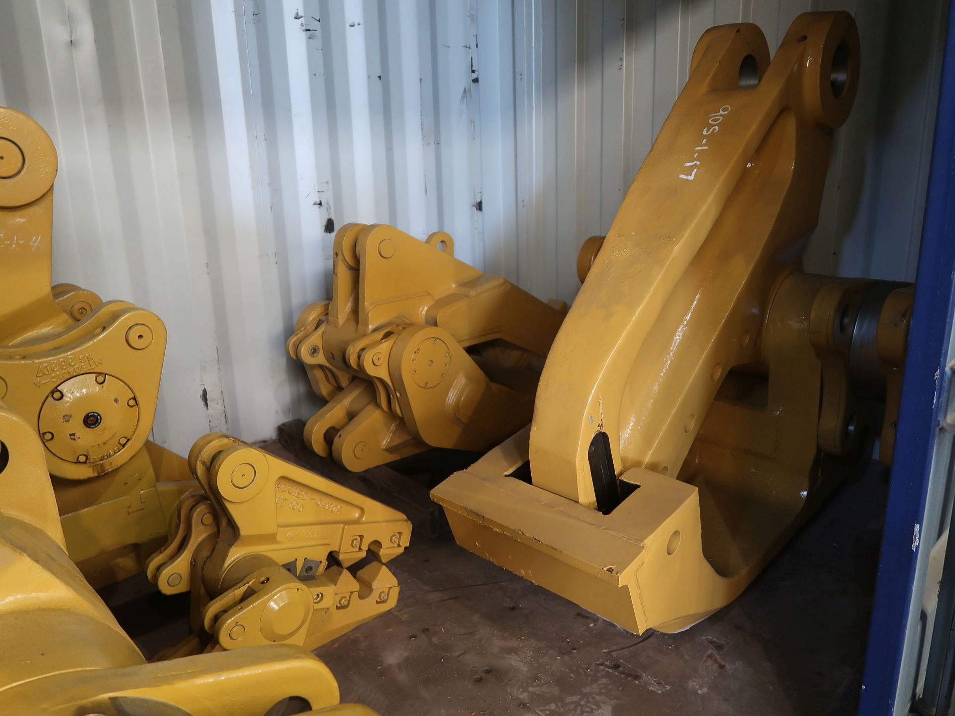 (LOT) LARGE OFFERING OF ALLIED GATOR PARTS THAT ARE STORED IN (160) CONEX CONTIANERS, YELLOW STEEL - Image 106 of 190